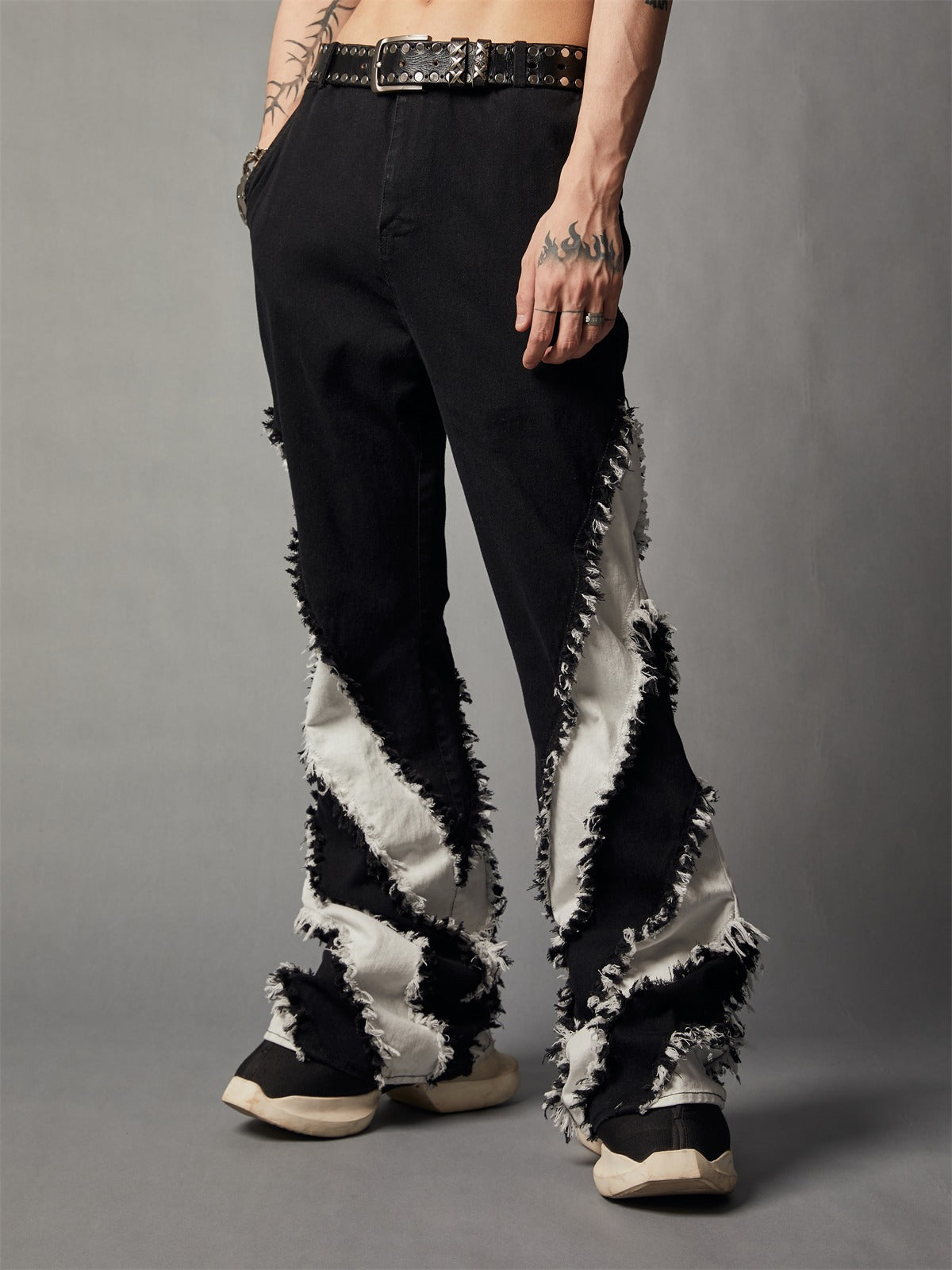 Pantaloni punk monocromatici 22SS