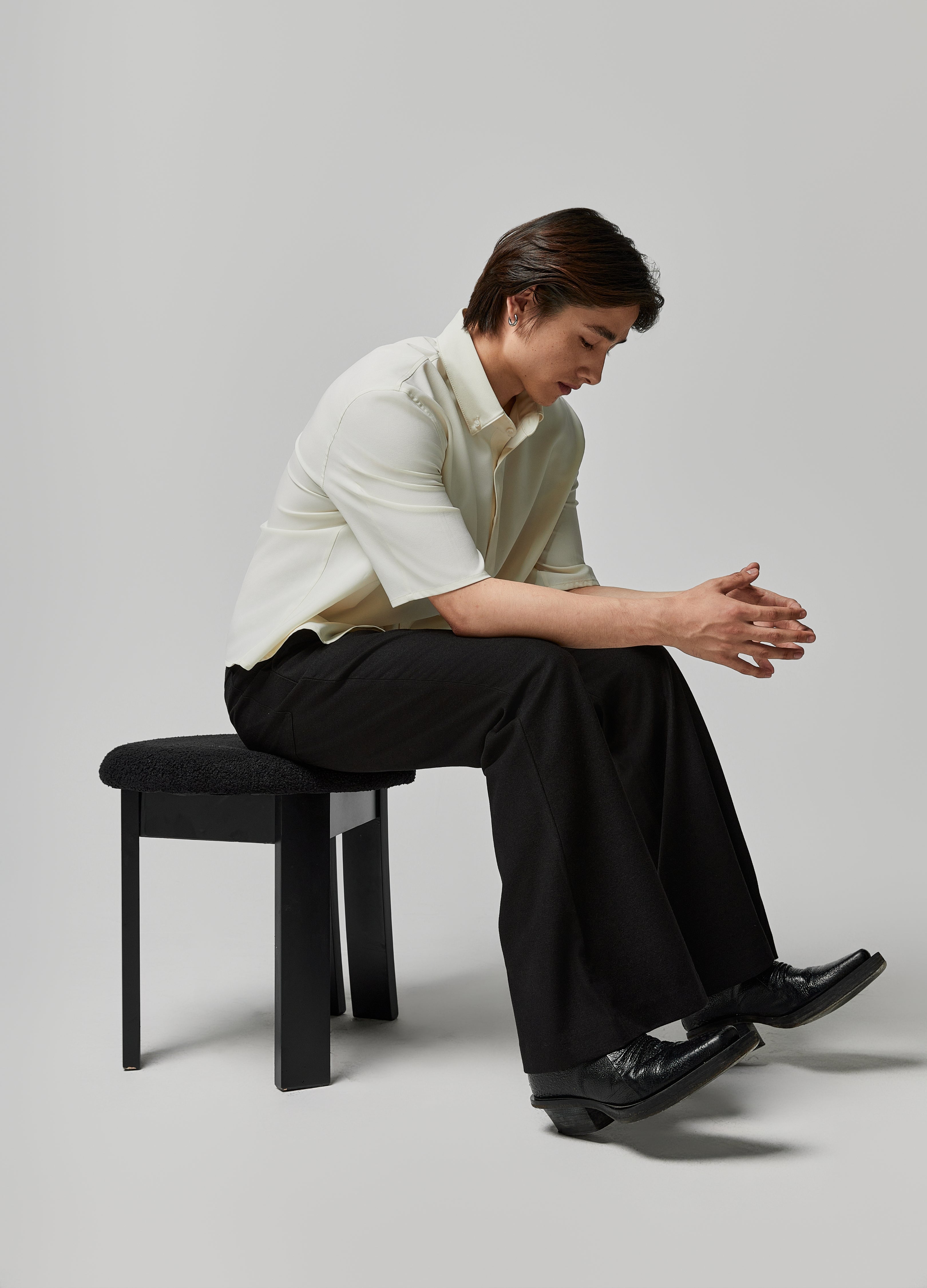 Camicia minimalista tipo H 24SS