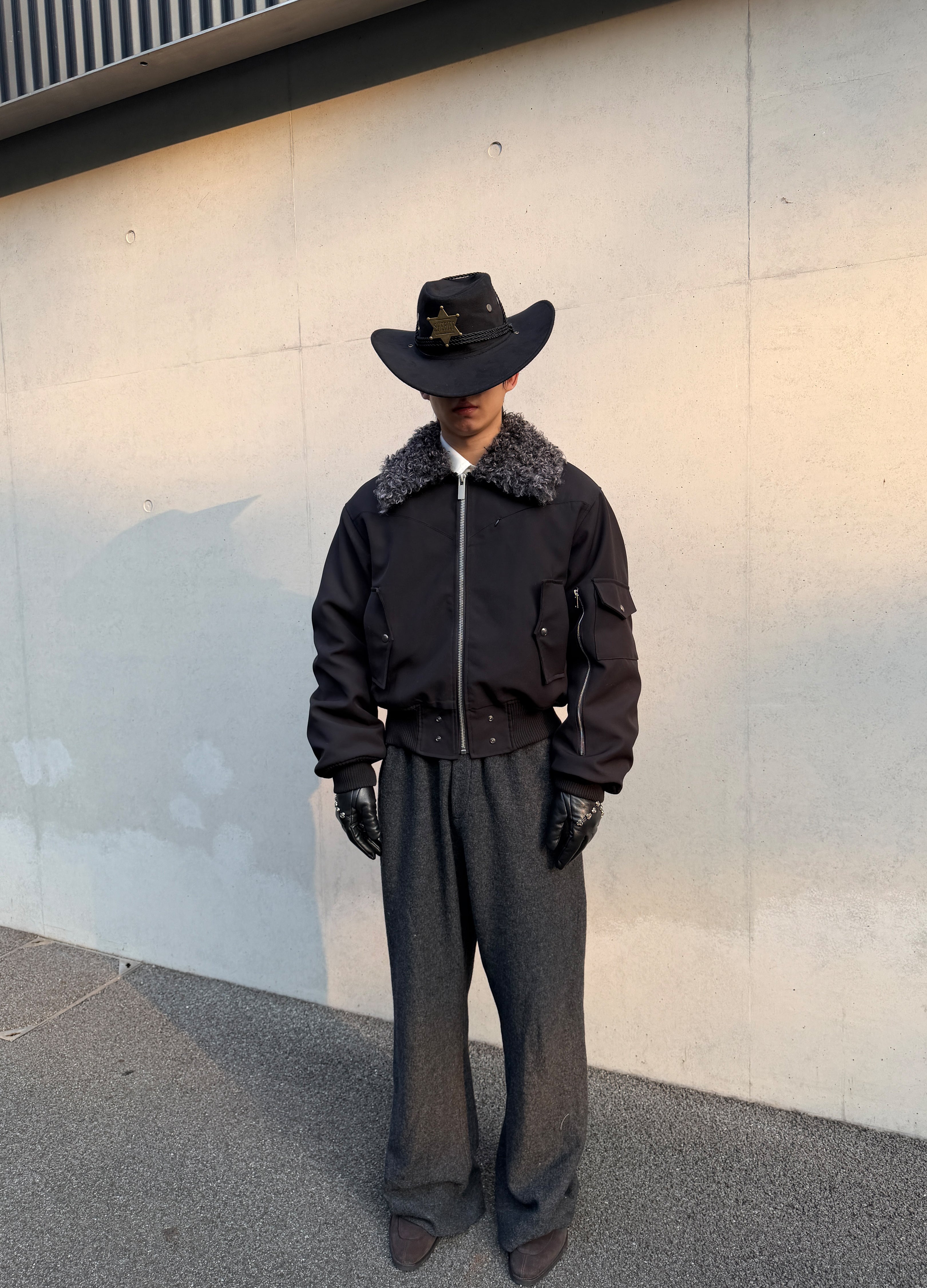 DEKONSTRUKTIONIERTER BLAZER MIT SPITZREVERS