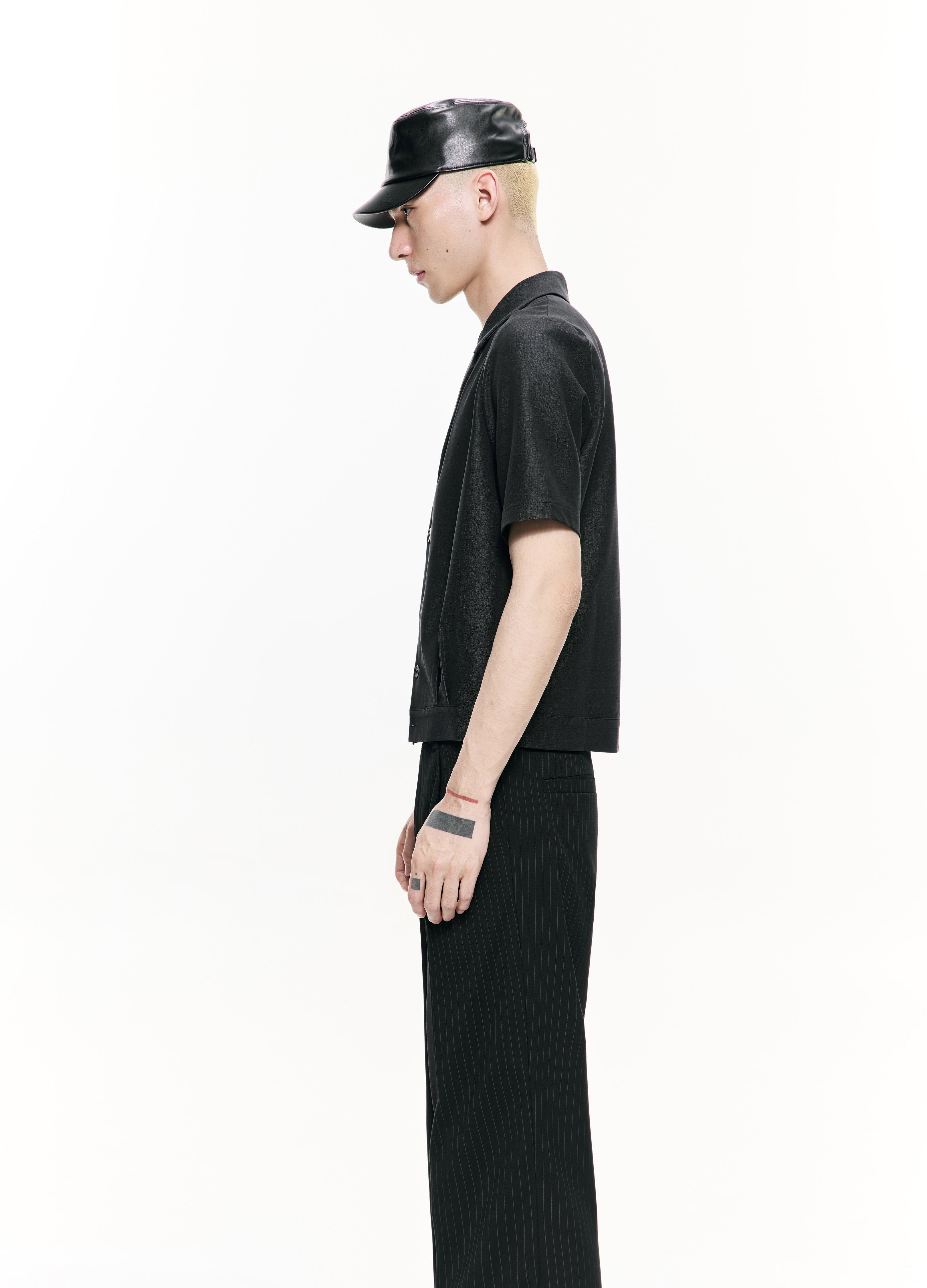 26SS REVELATION DARK FIT TEE