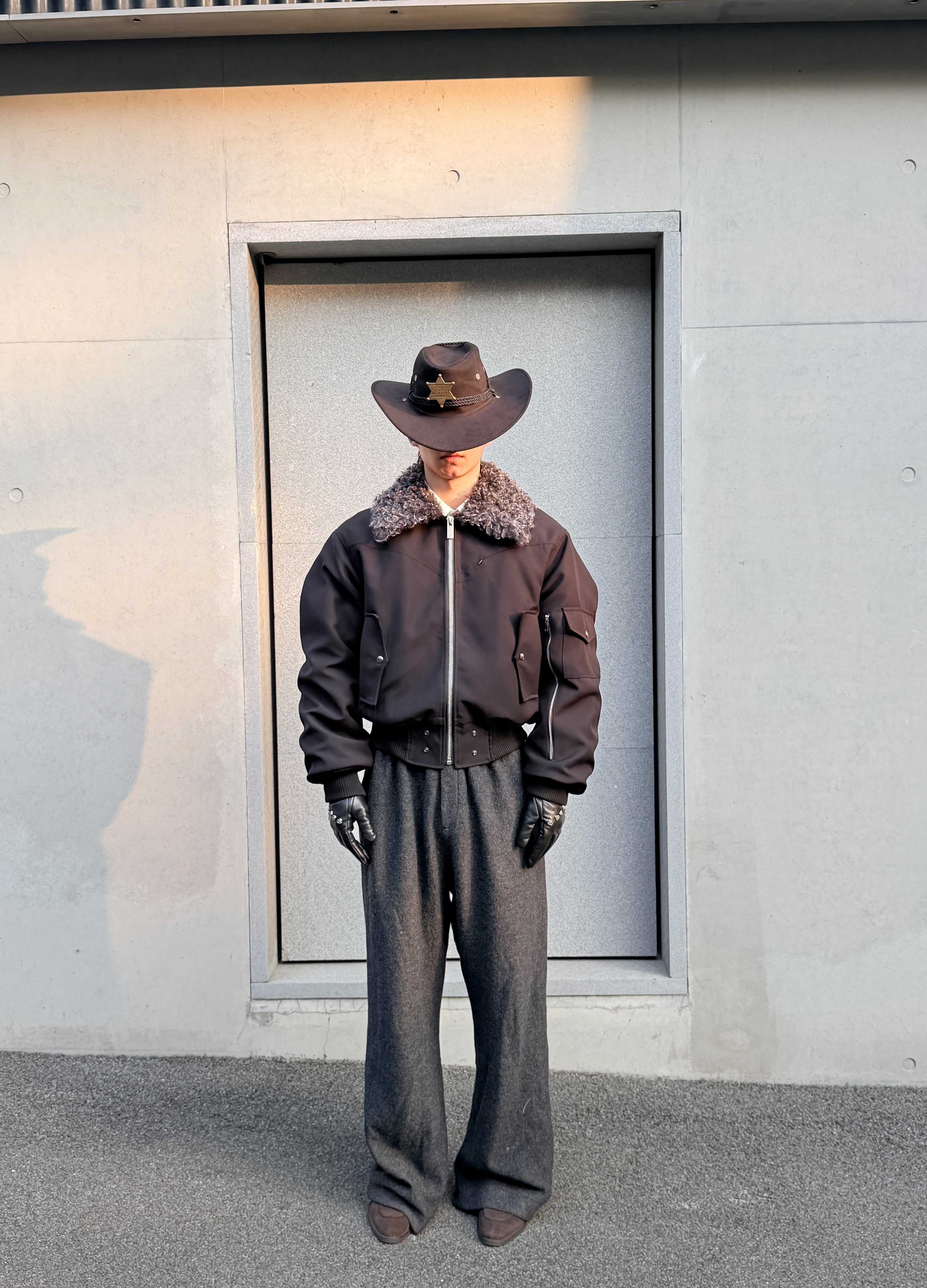 DEKONSTRUKTIONIERTER BLAZER MIT SPITZREVERS