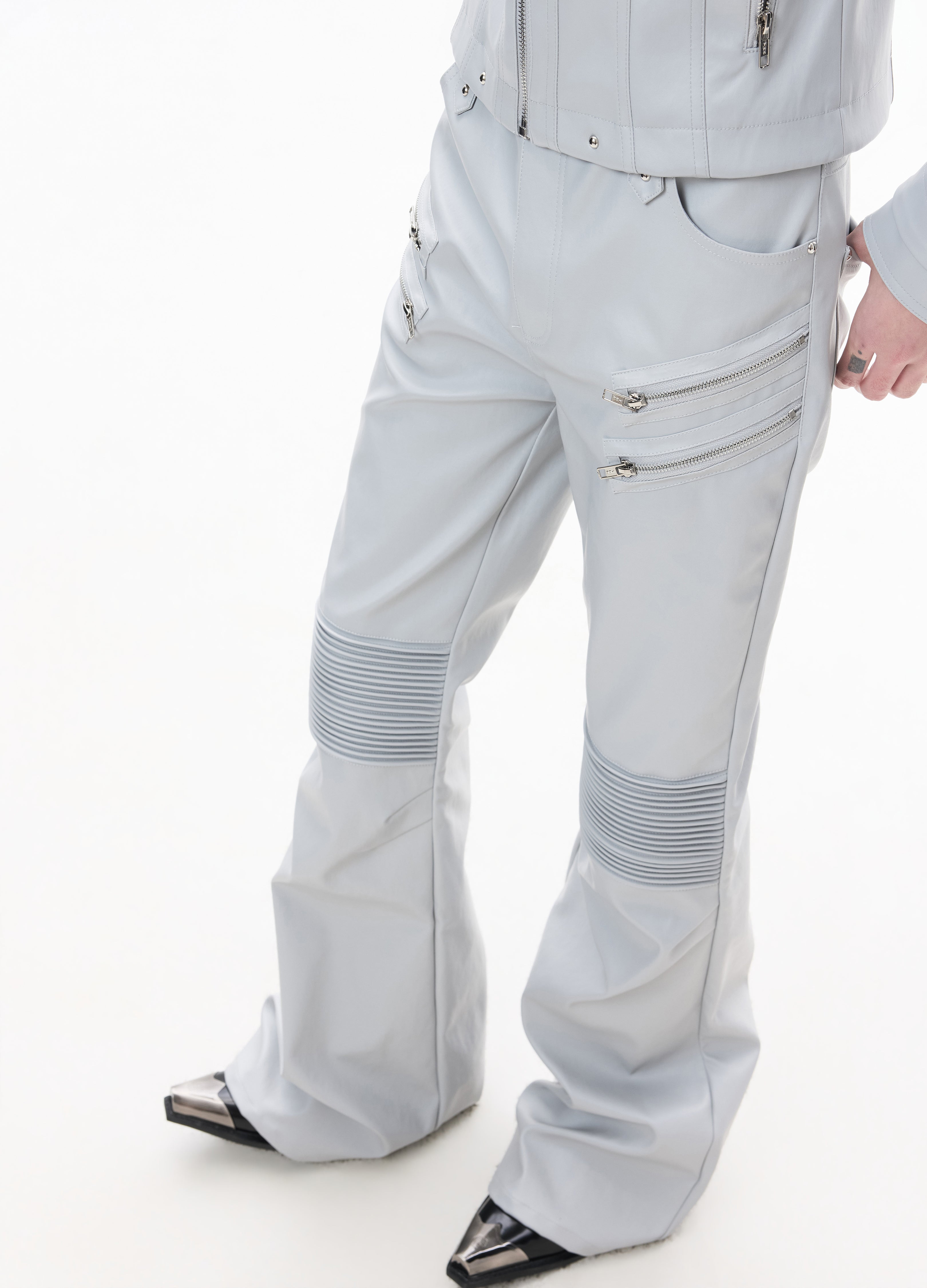 26SS LIGHT ARMORED ZIP FLARE PANTS