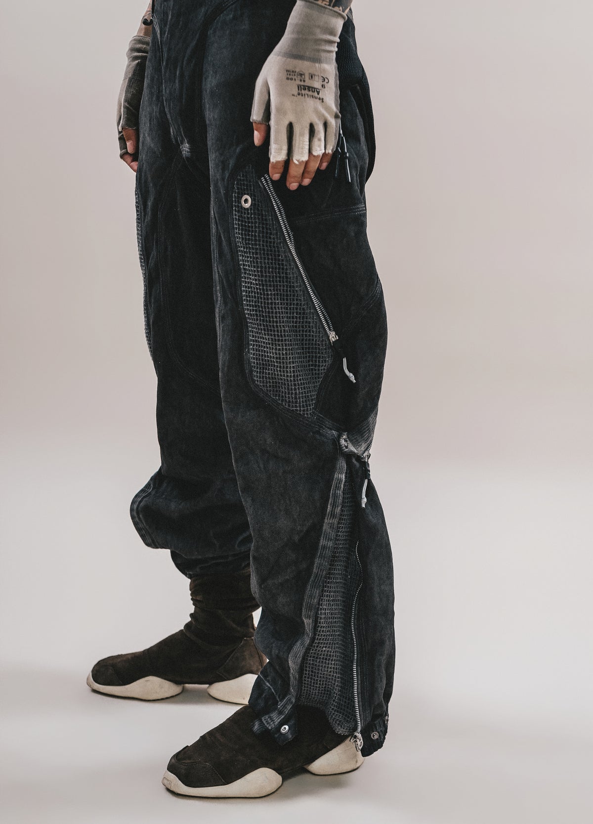 26SS REVELATION DARK FIT TEE