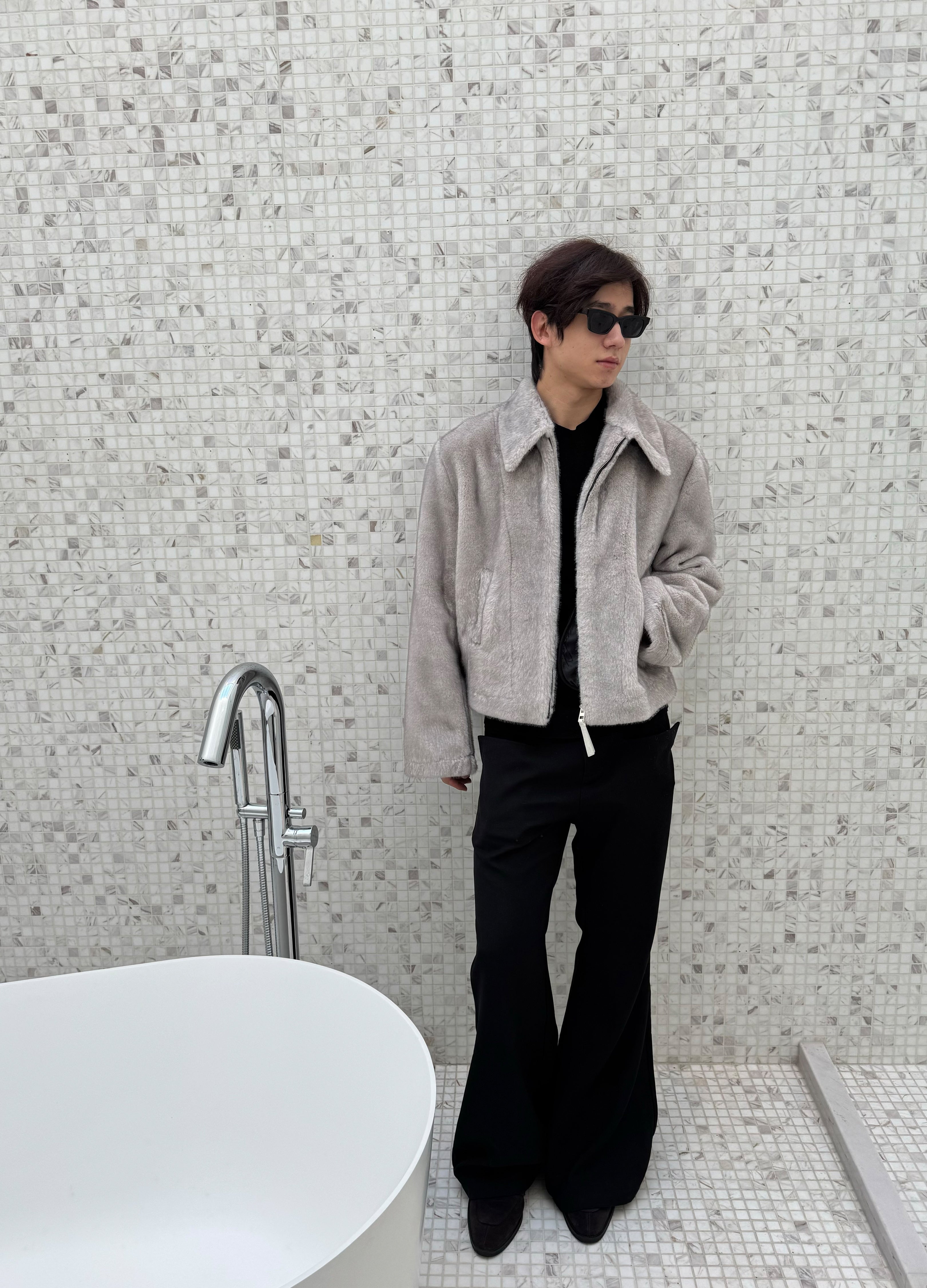 DEKONSTRUKTIONIERTER BLAZER MIT SPITZREVERS