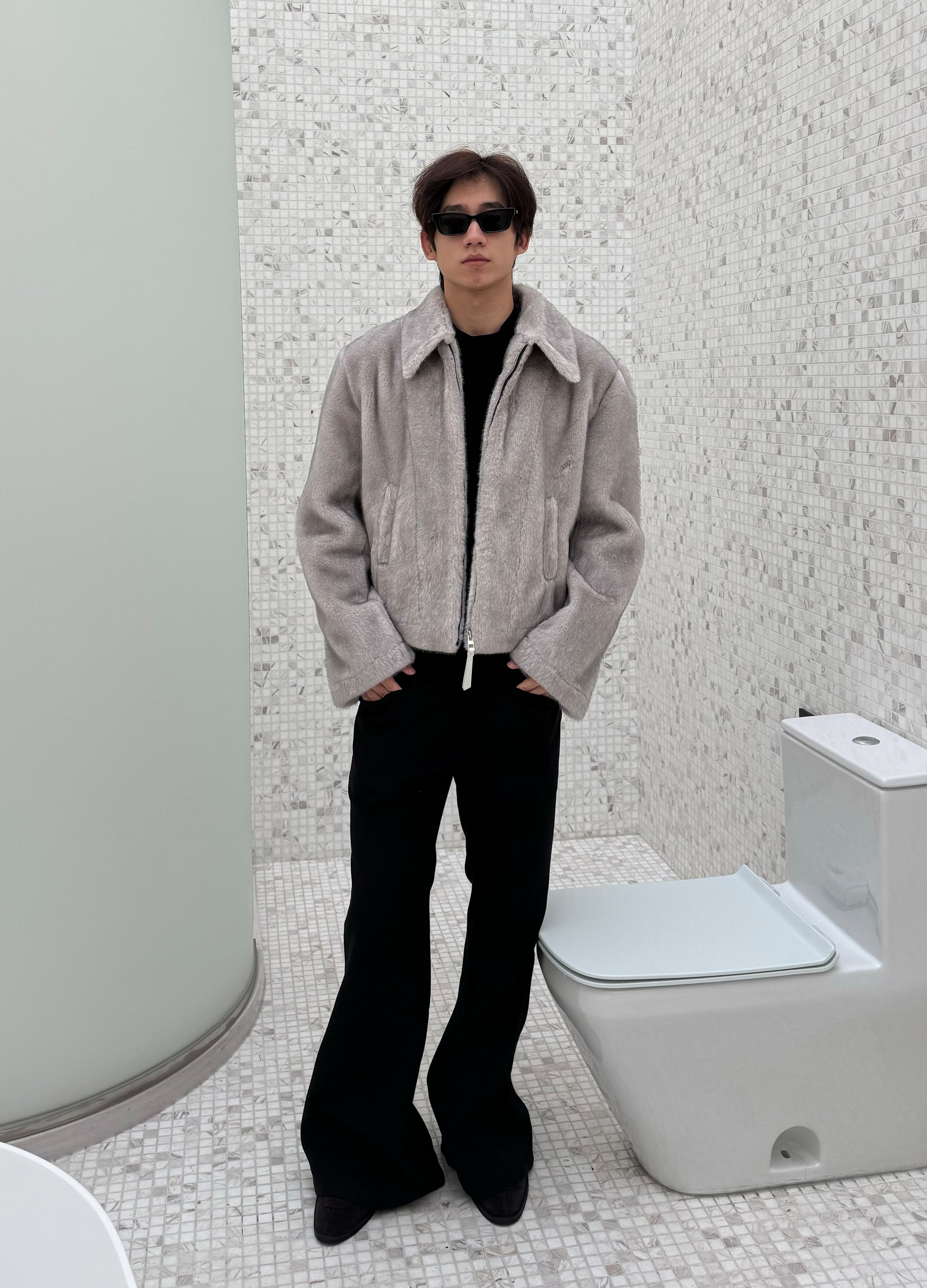 DEKONSTRUKTIONIERTER BLAZER MIT SPITZREVERS