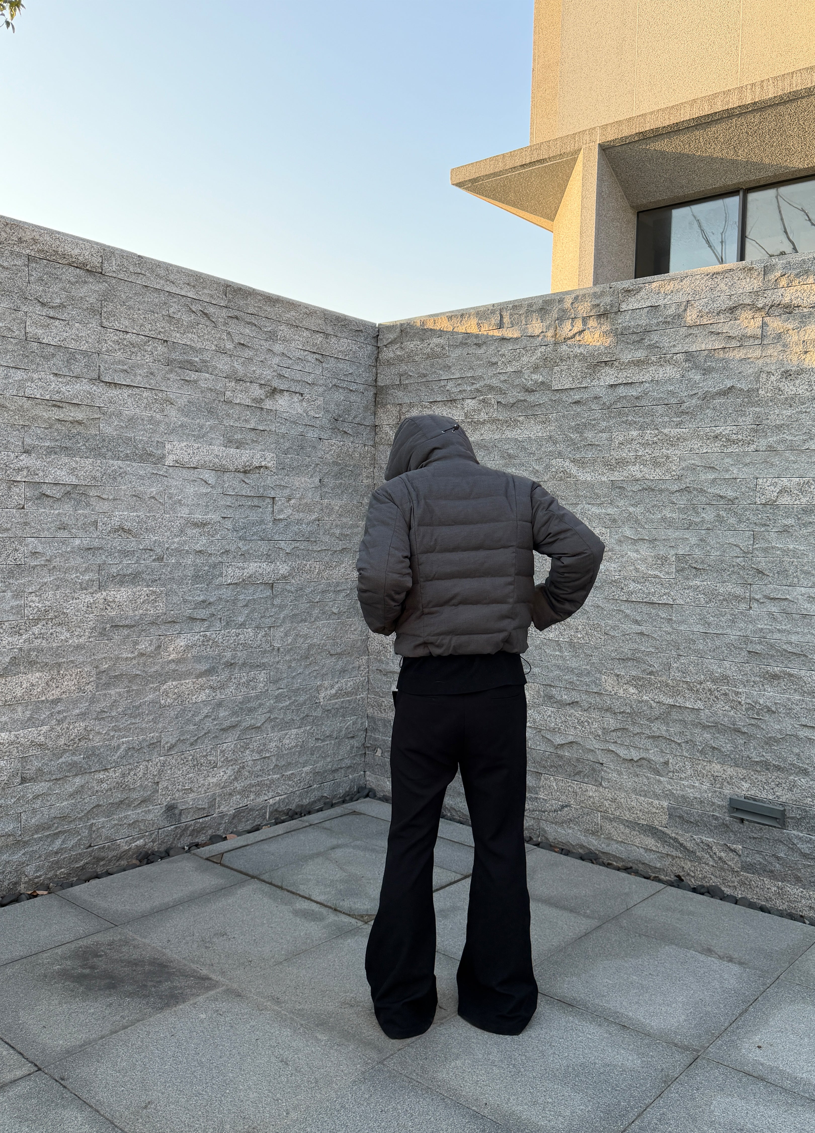 DEKONSTRUKTIONIERTER BLAZER MIT SPITZREVERS