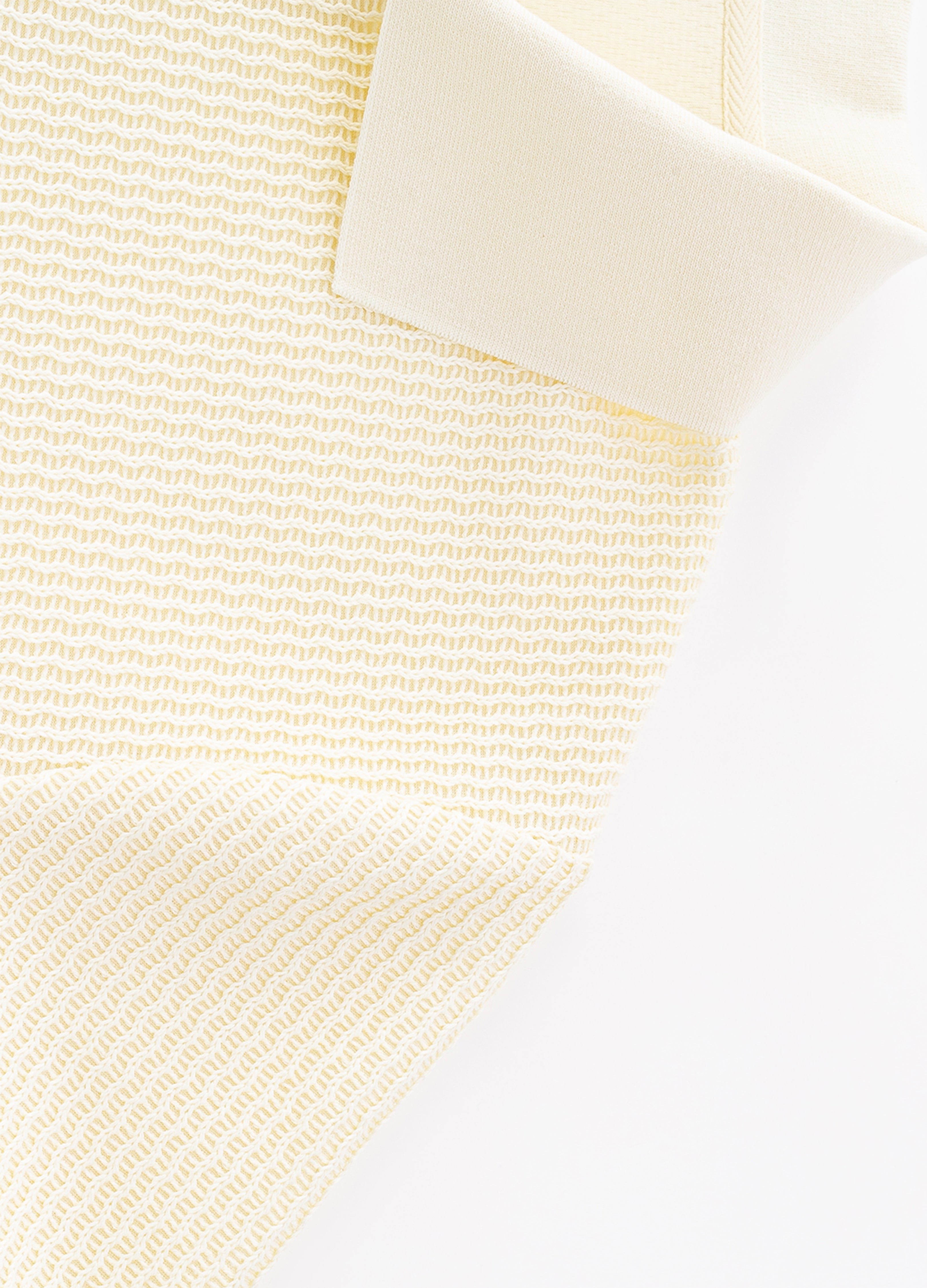 POLO JACQUARD CON SCOLLO A V 25SS