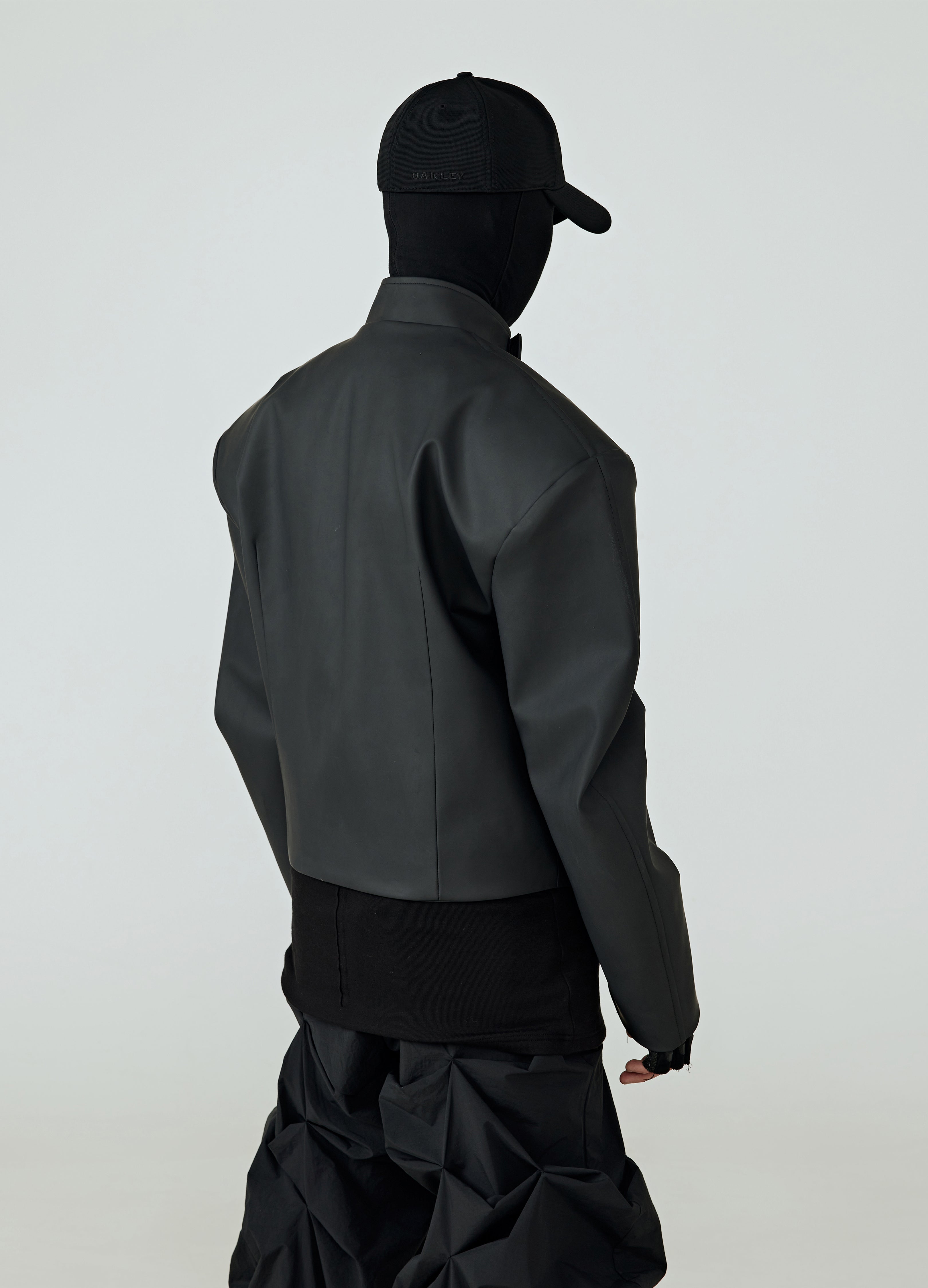 GIACCA A SPALLE LARGHE OPACA 25SS