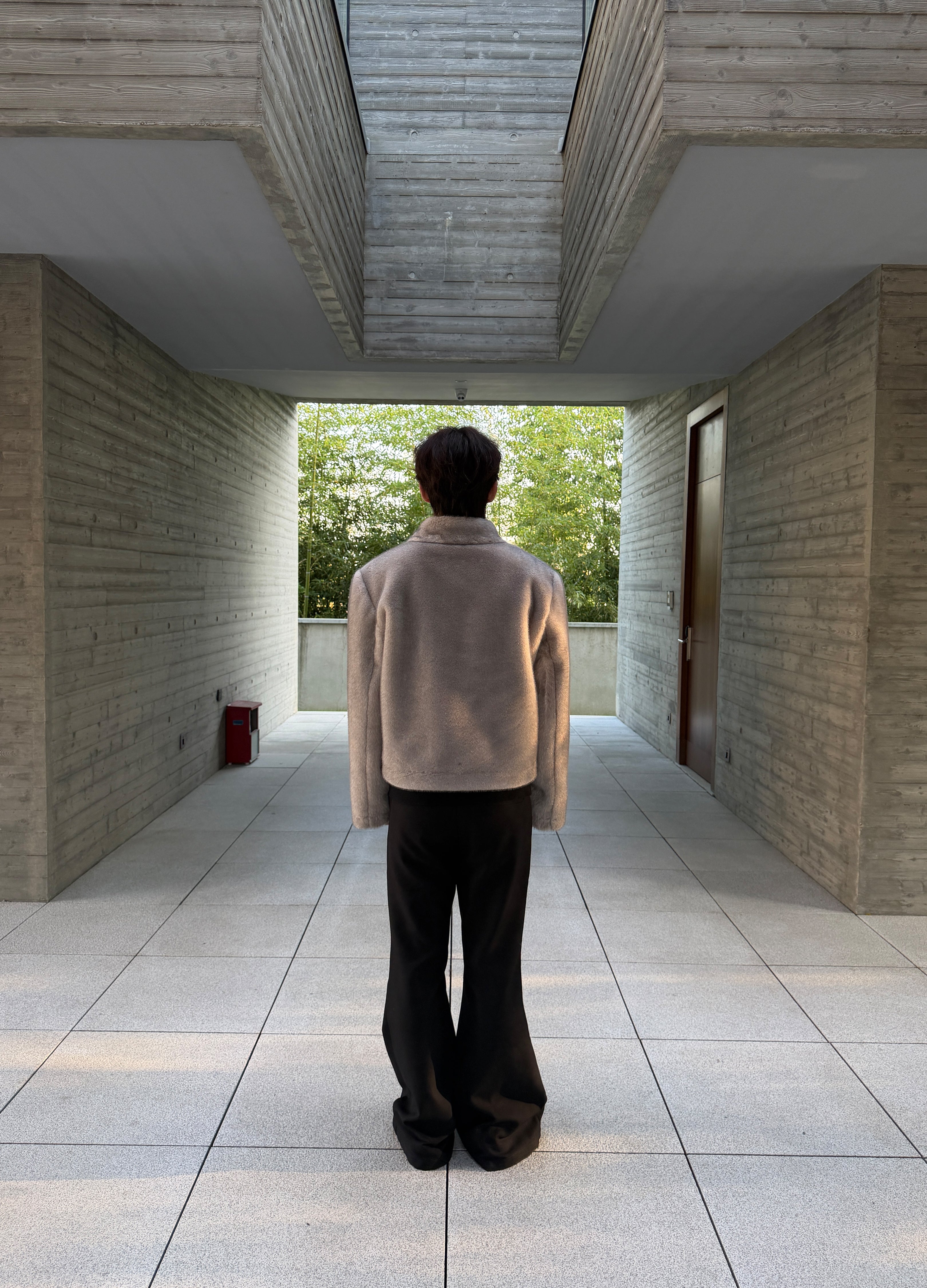 DEKONSTRUKTIONIERTER BLAZER MIT SPITZREVERS