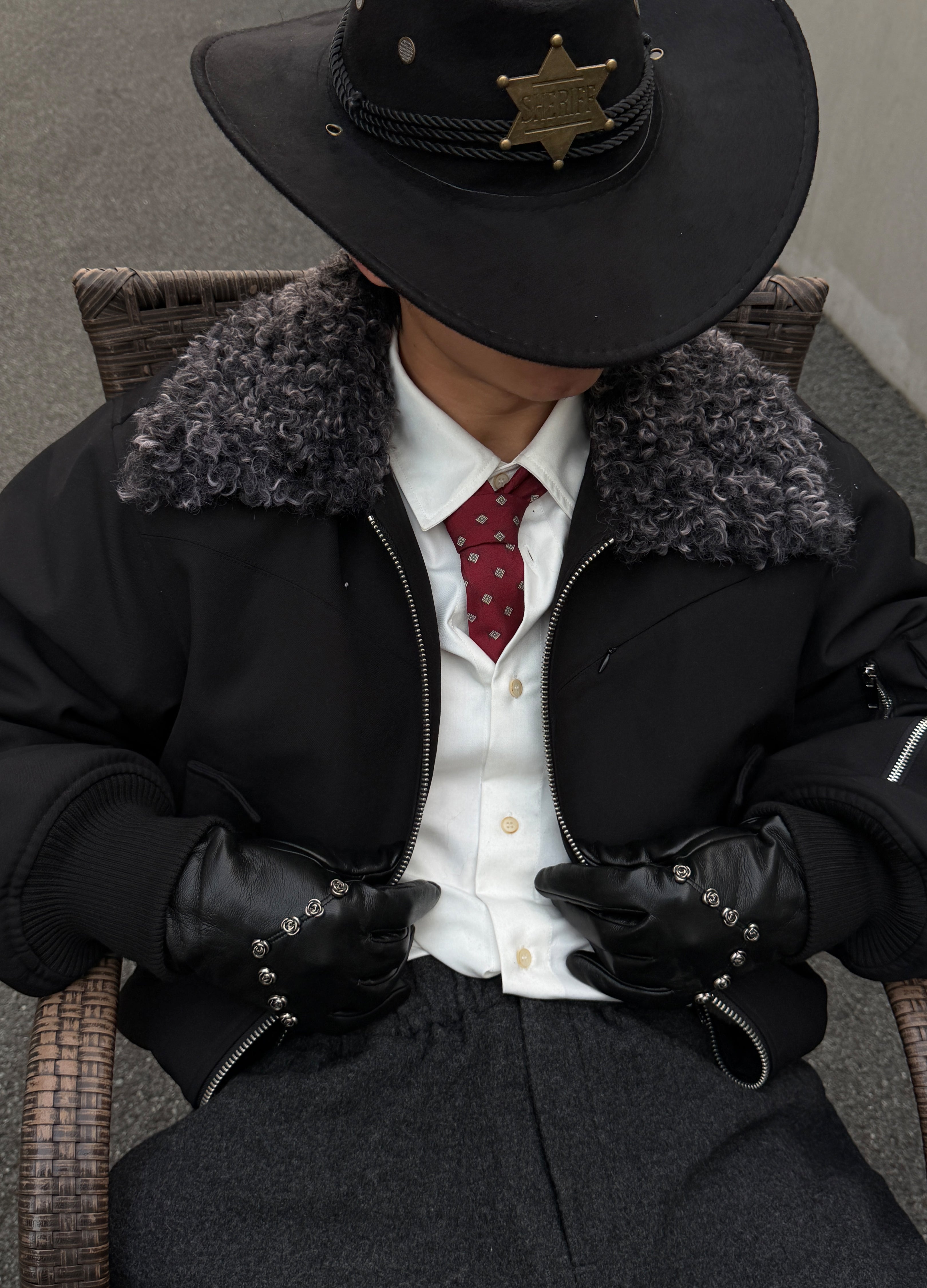 DEKONSTRUKTIONIERTER BLAZER MIT SPITZREVERS