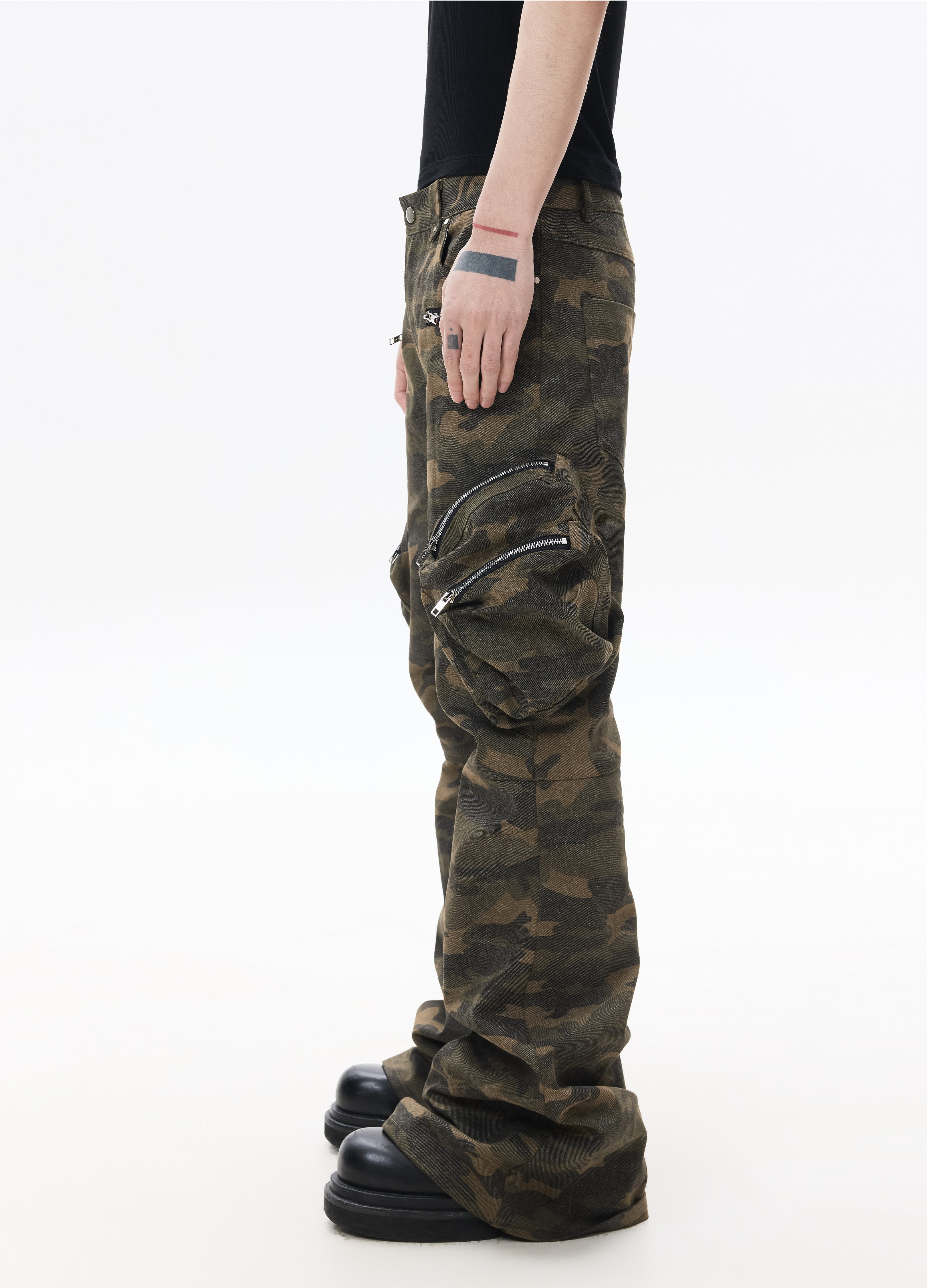 PANTALONI LARGHI TAGLIO BANANA 25FW