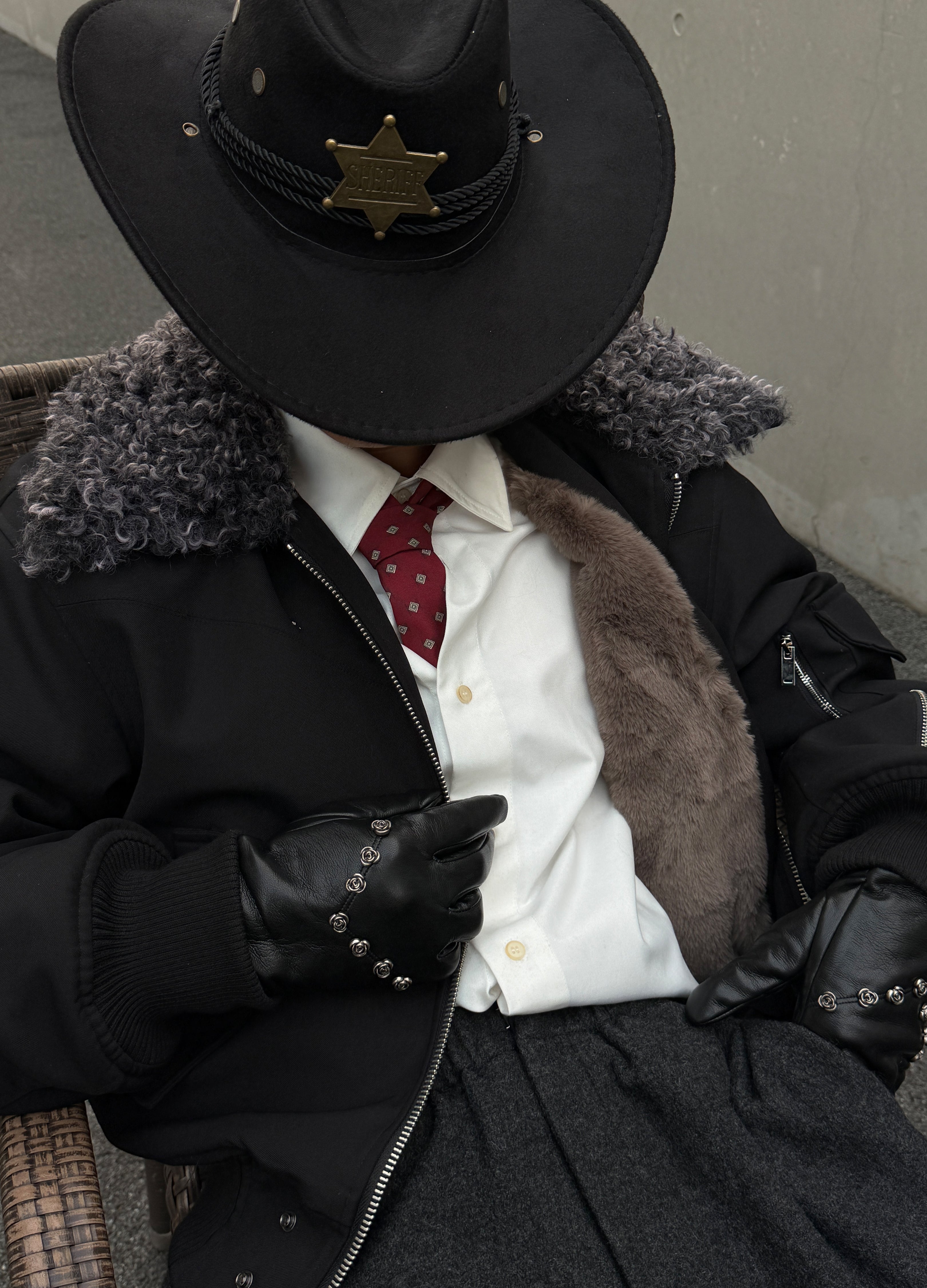 DEKONSTRUKTIONIERTER BLAZER MIT SPITZREVERS