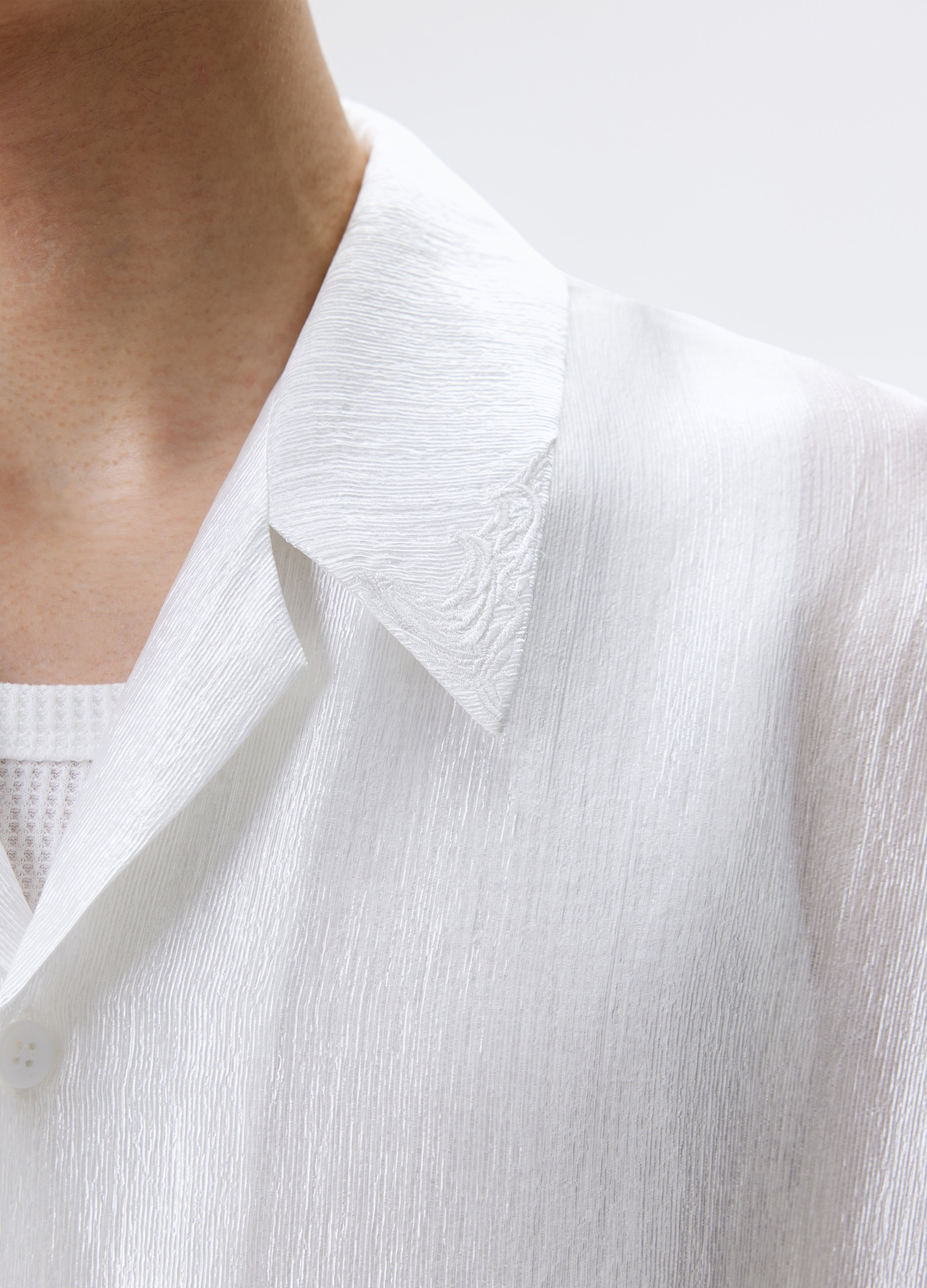 CAMICIA LUCIDA CON TEXTURE NERA BIANCA 25SS