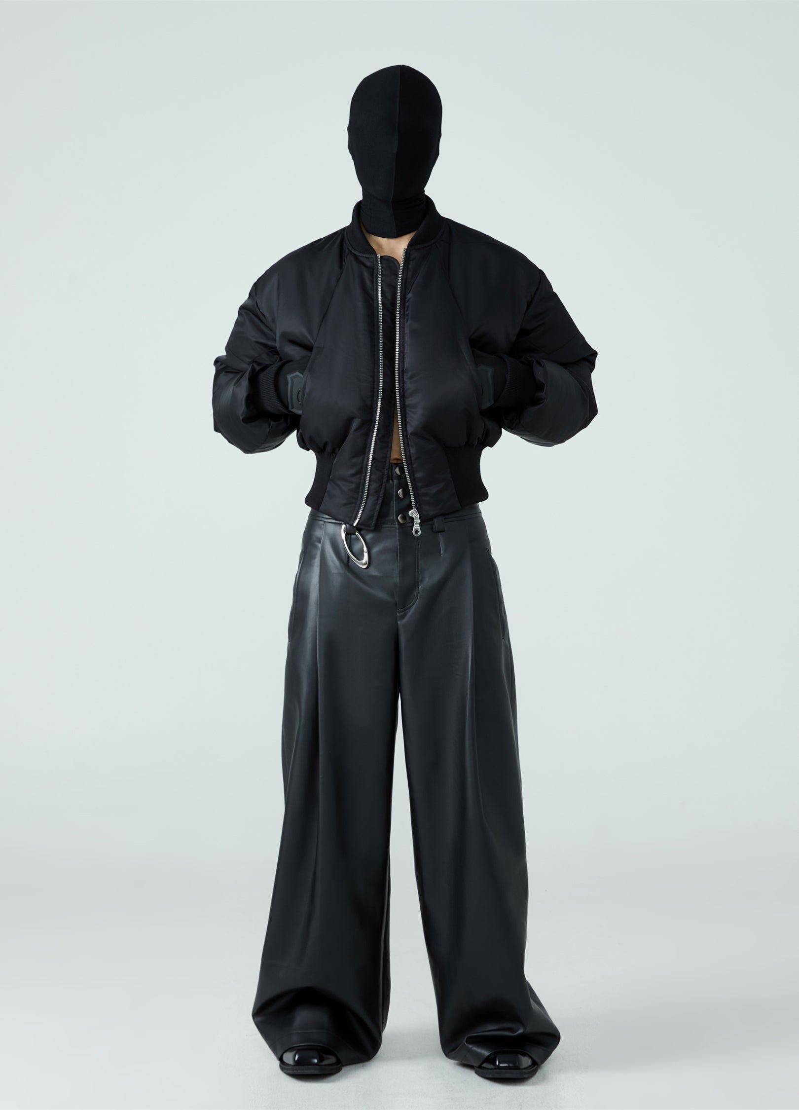 Giacca in piumino elegante con cintura 23FW