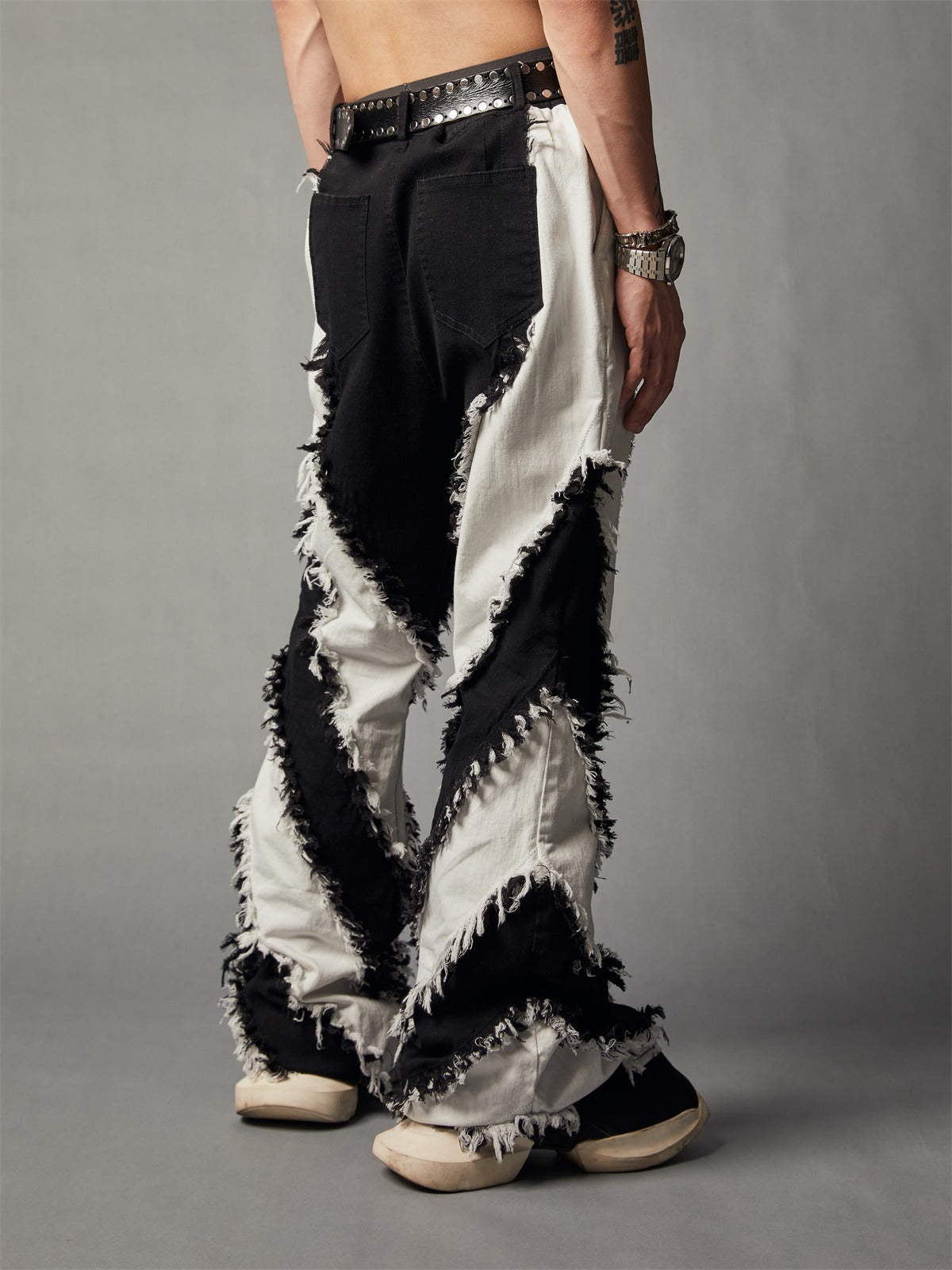 Pantaloni punk monocromatici 22SS