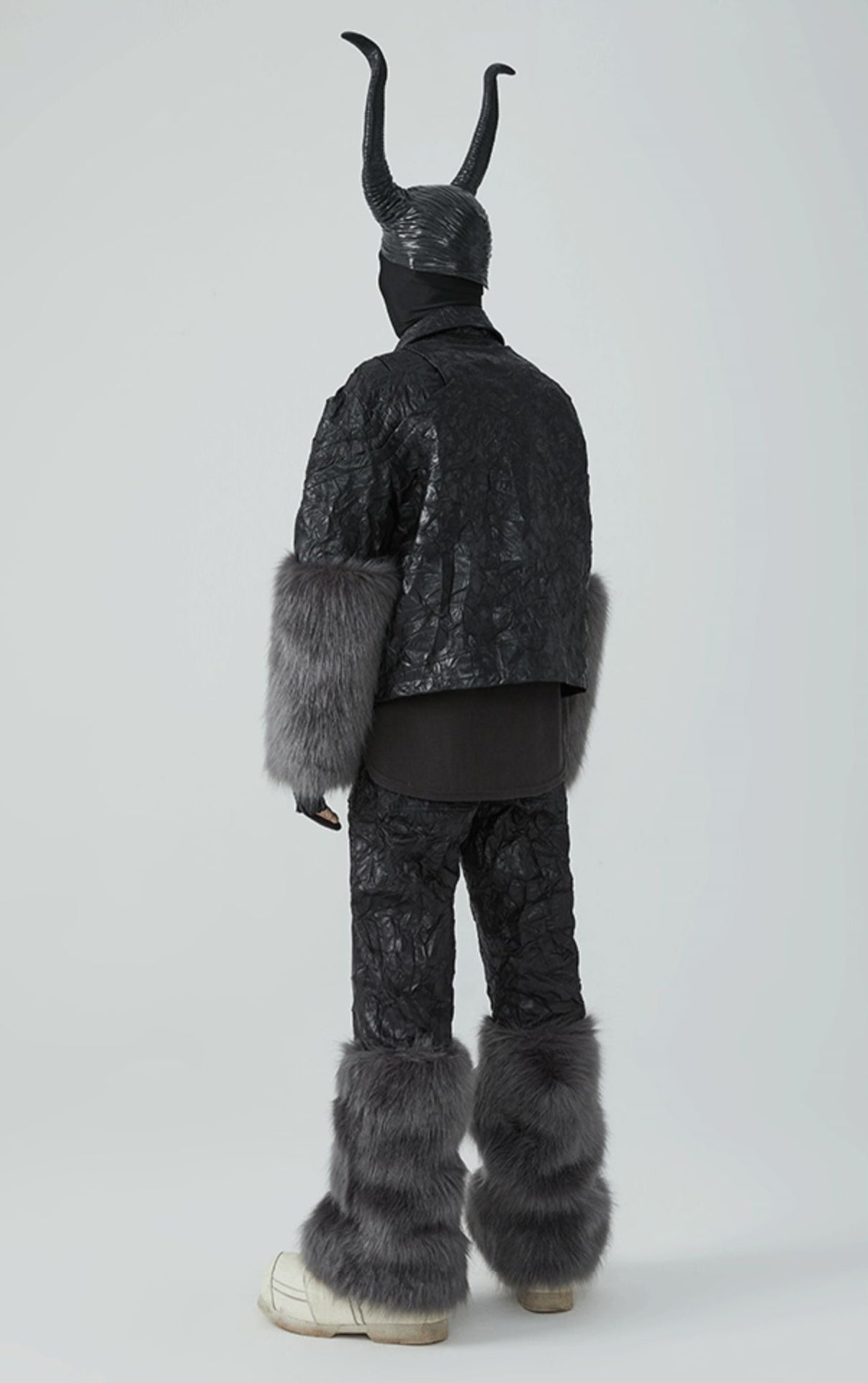 Completo Nightshade 22SS: pantaloni drappeggiati Vulpine