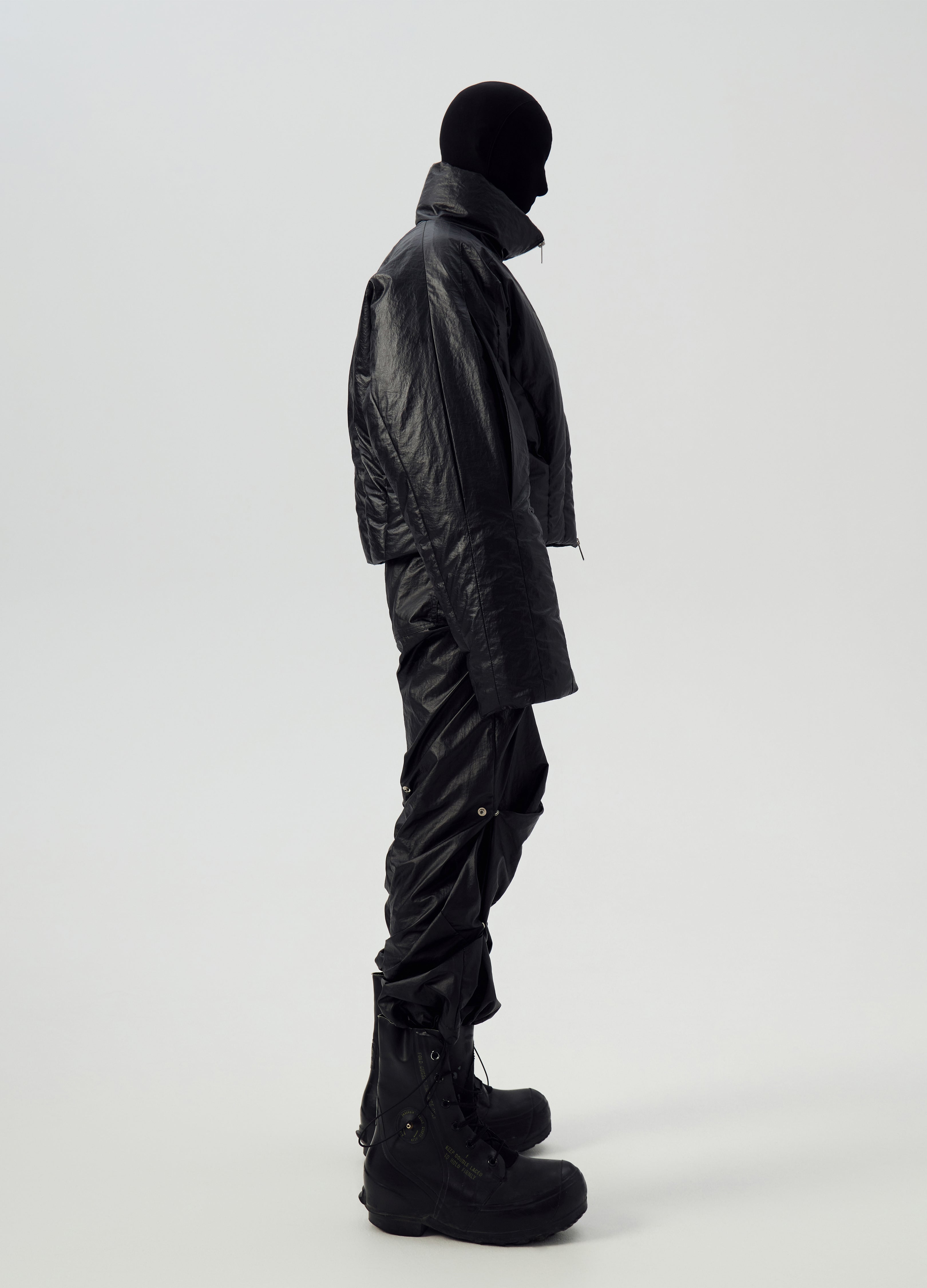 PIUMINO CON COLLO ALTO NERO LUCIDO 24FW