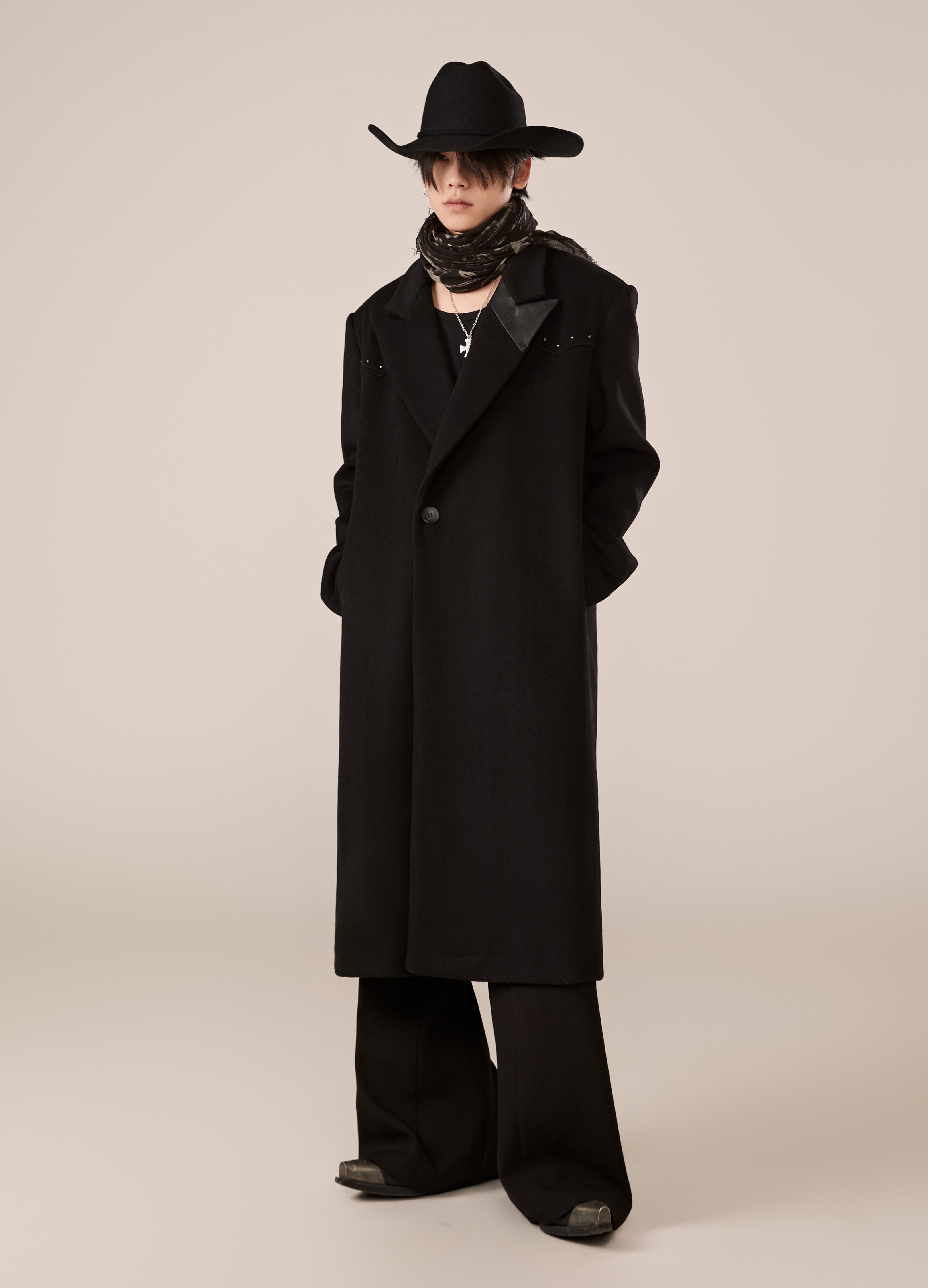 DP PARADIS 23AW "VAMPIRE" Cappotto con rivetti bifacciali
