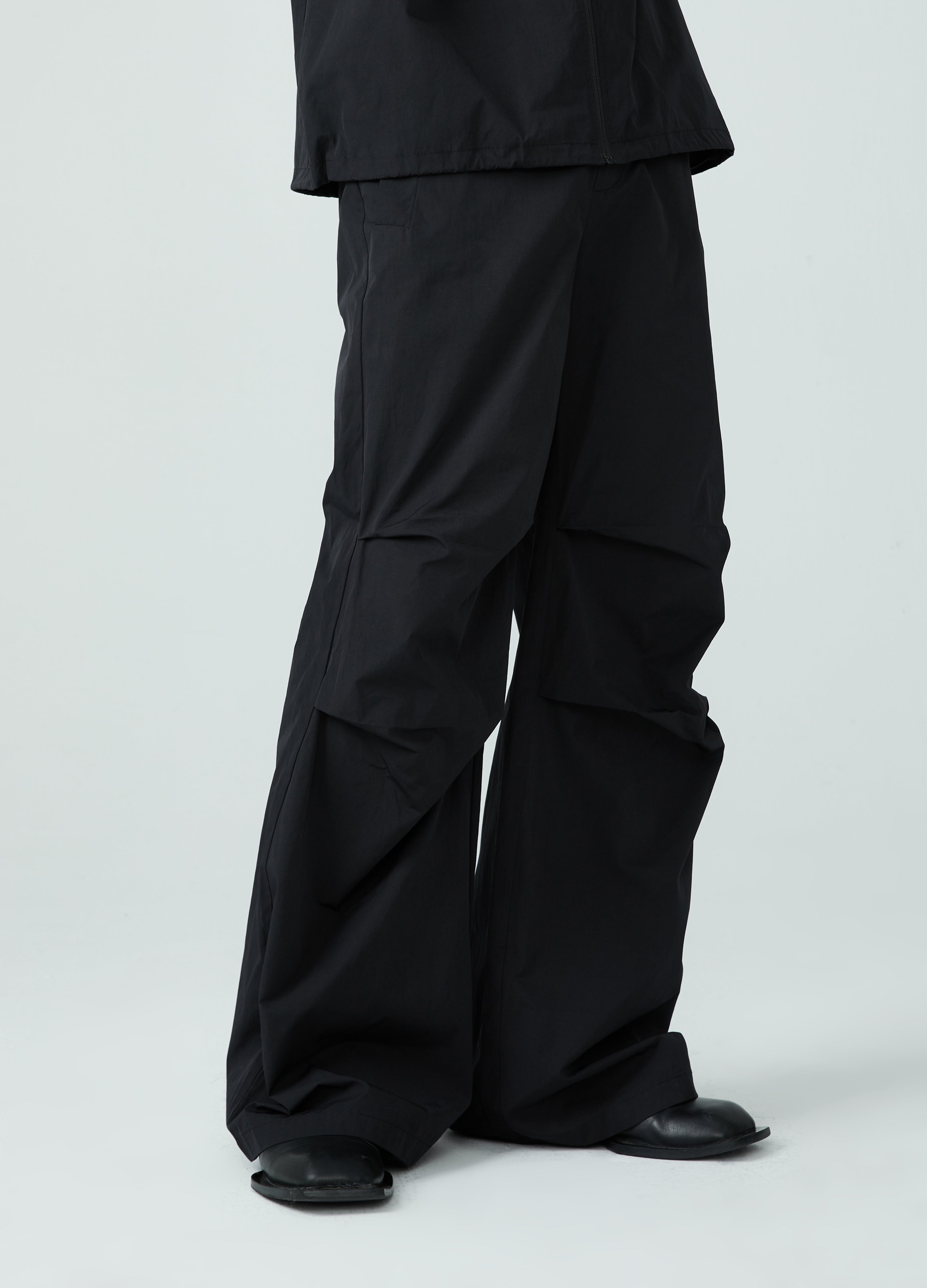 Pantaloni con orlo e tasche contemporanei 23SS