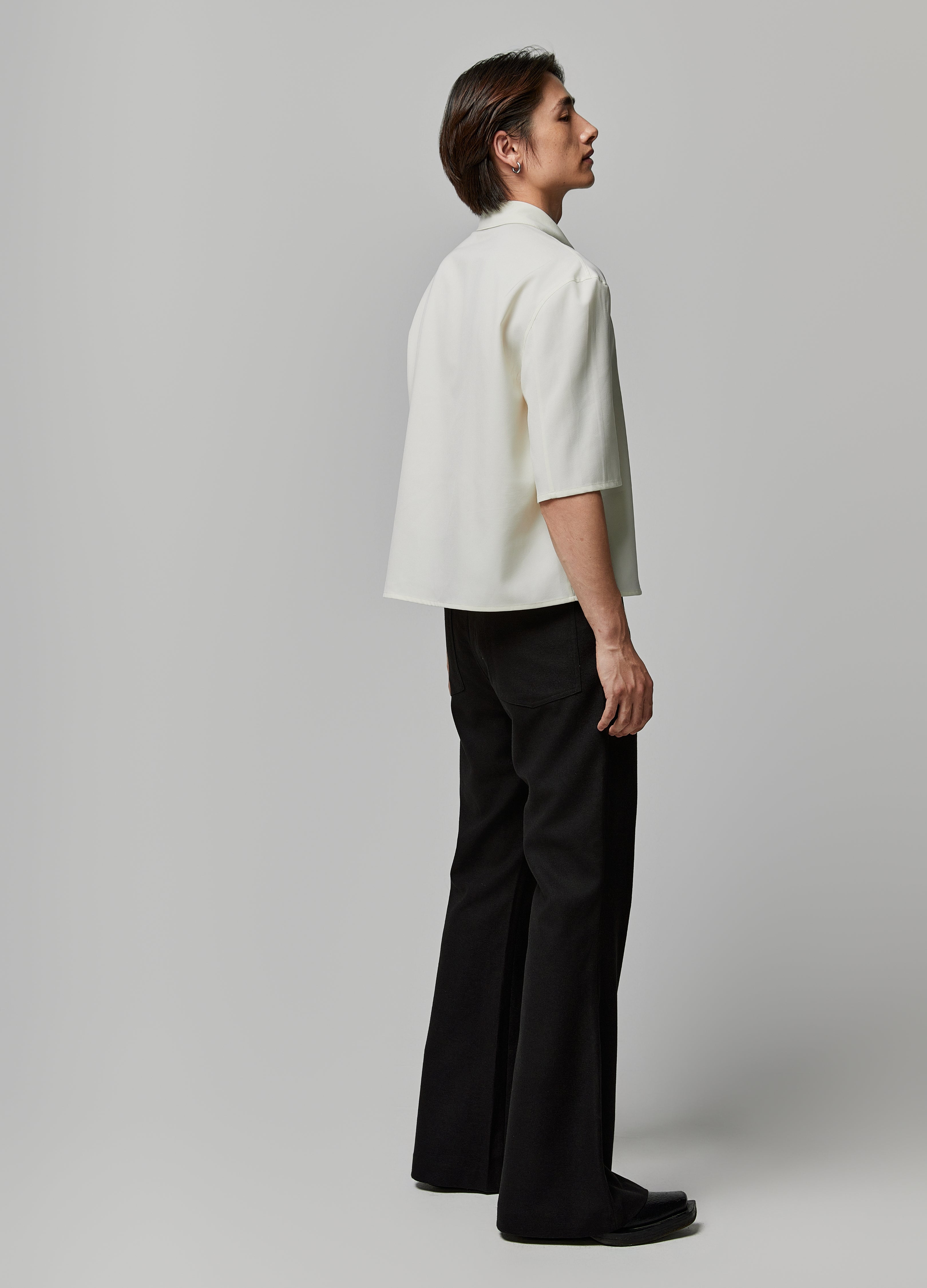 Camicia minimalista tipo H 24SS