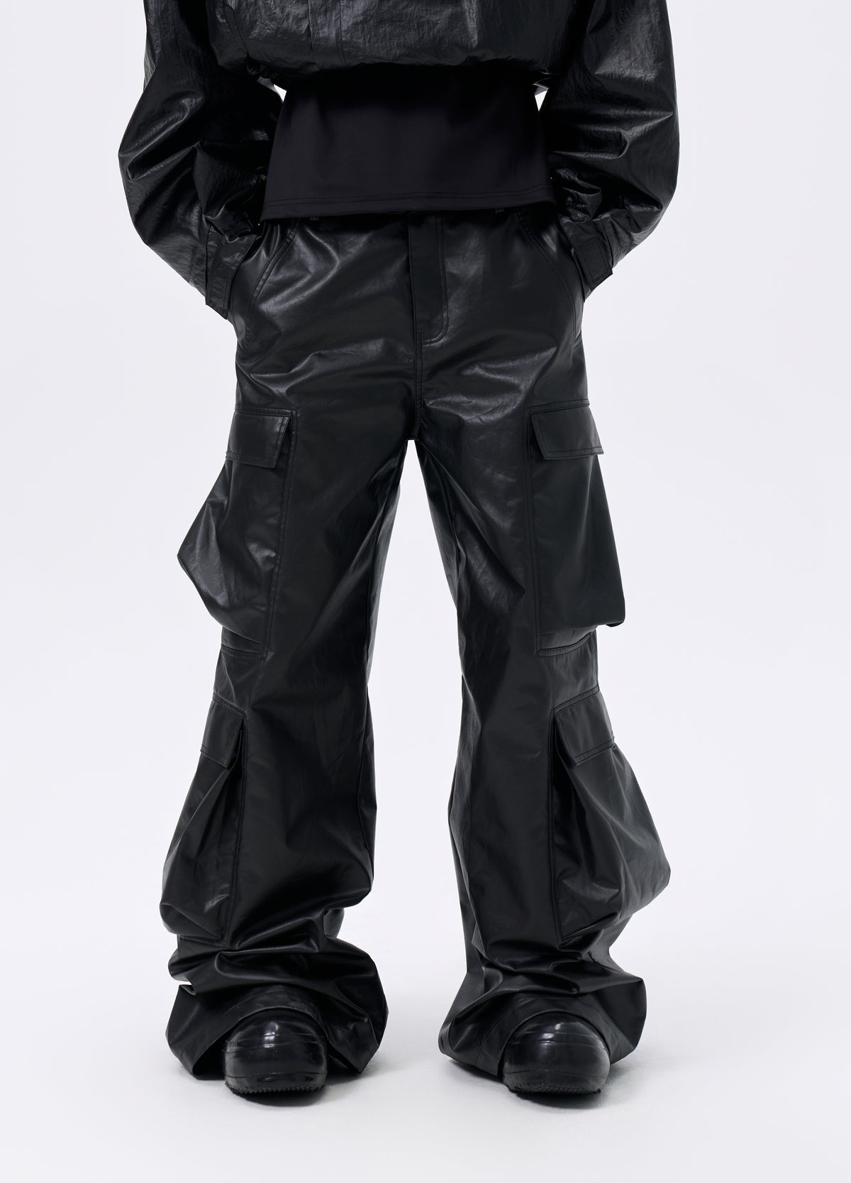 25FW COATED MULTI-CARGO PANTS
