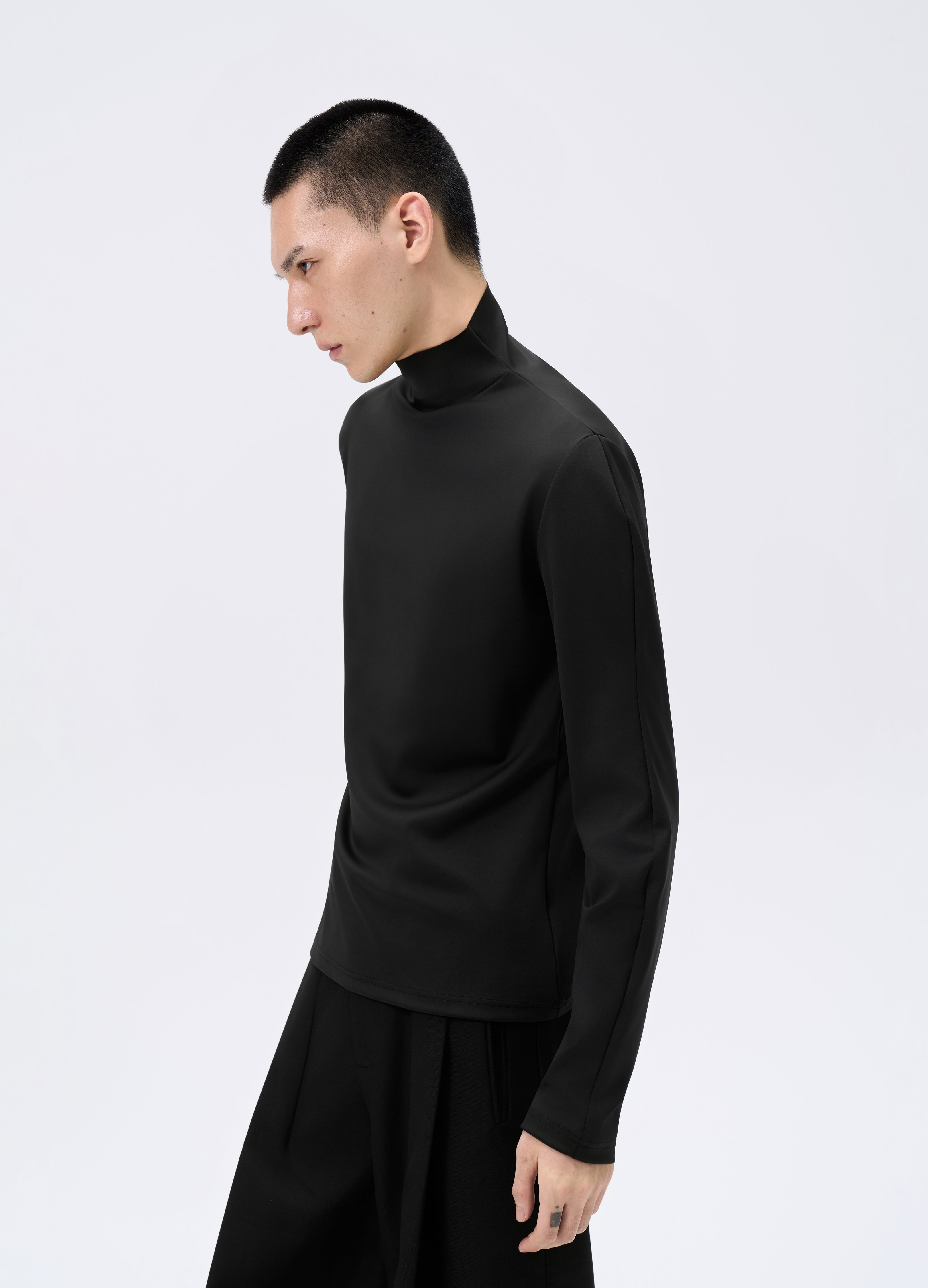 T-shirt aderente a collo alto 25FW