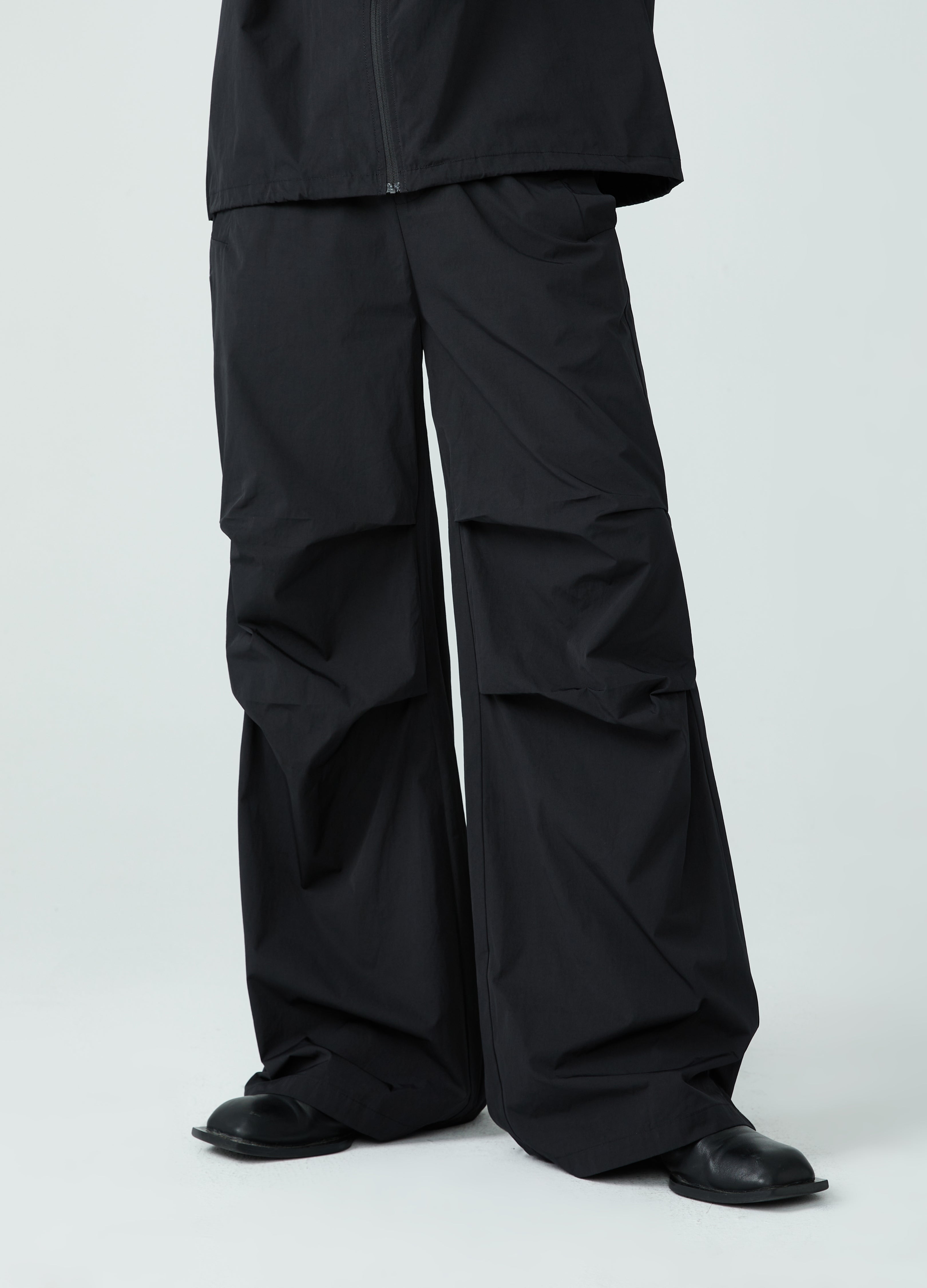 Pantaloni con orlo e tasche contemporanei 23SS