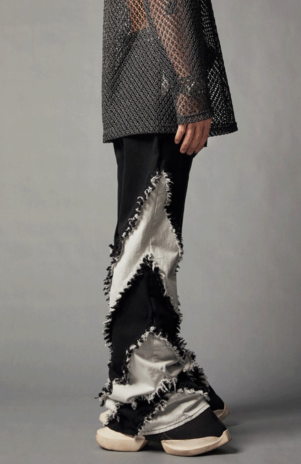 Pantaloni punk monocromatici 22SS