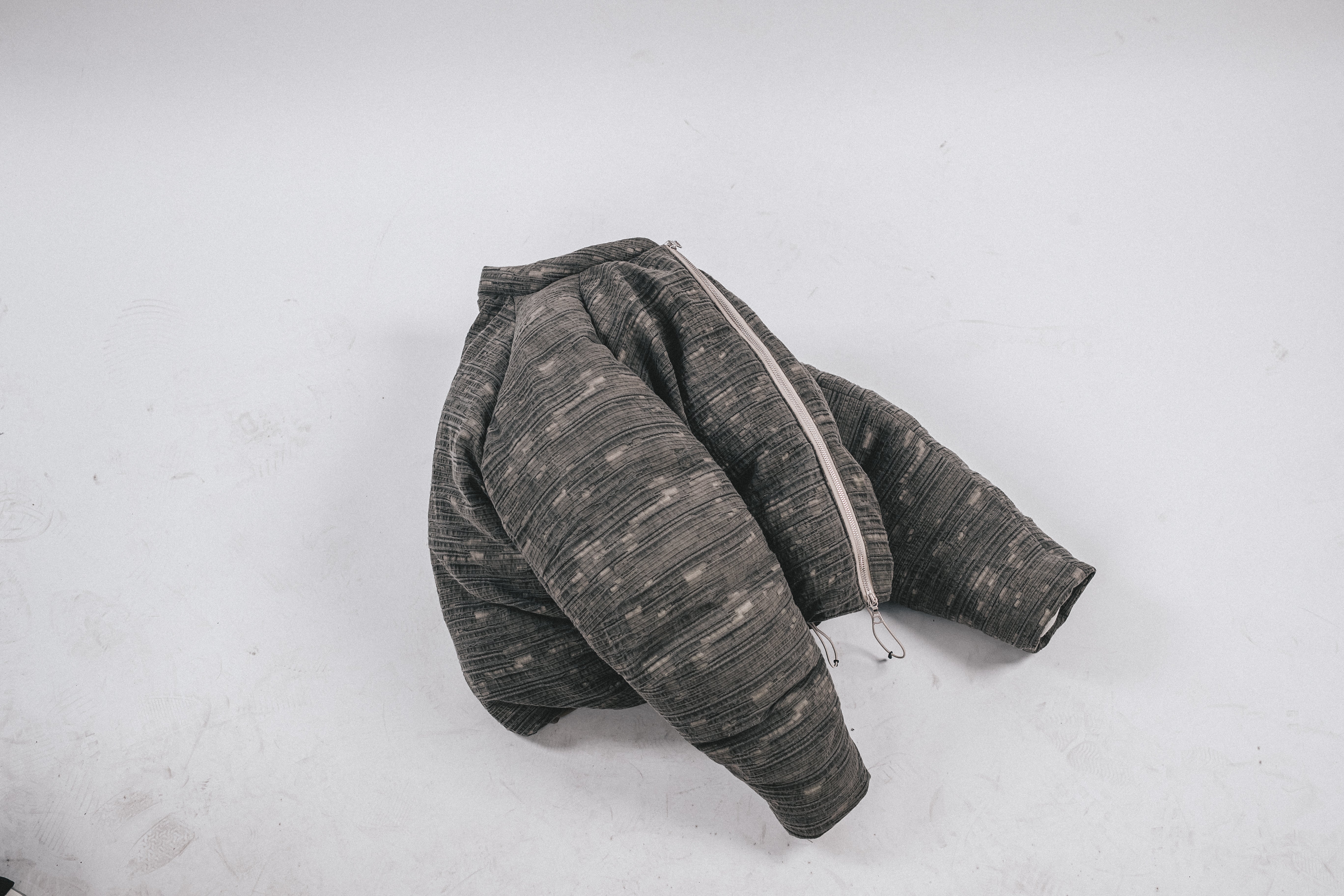 Giacca imbottita con texture Wasteland DRKLEI