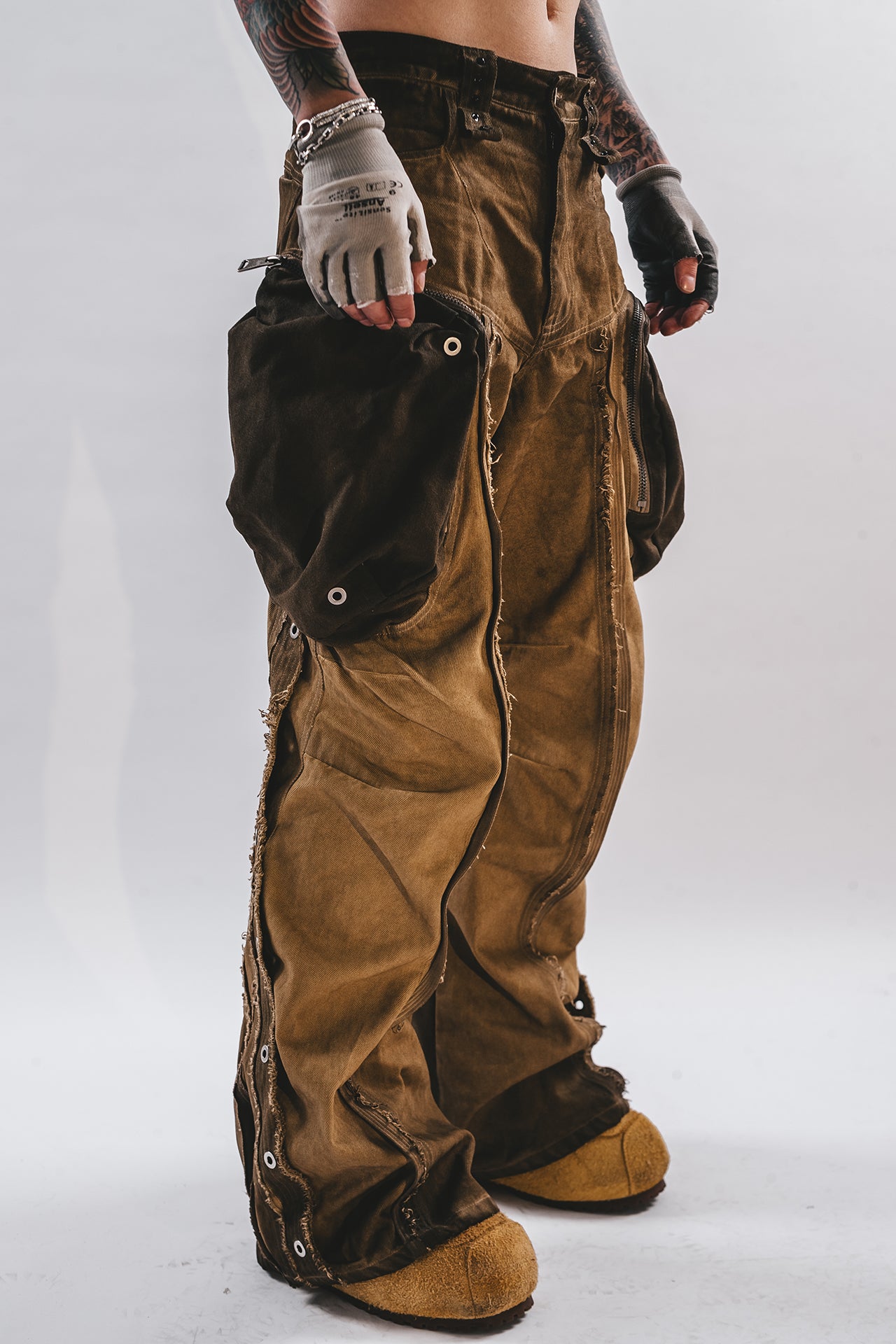 PANTALONI ORION CON BORDO CONSUMATO DRKLEI