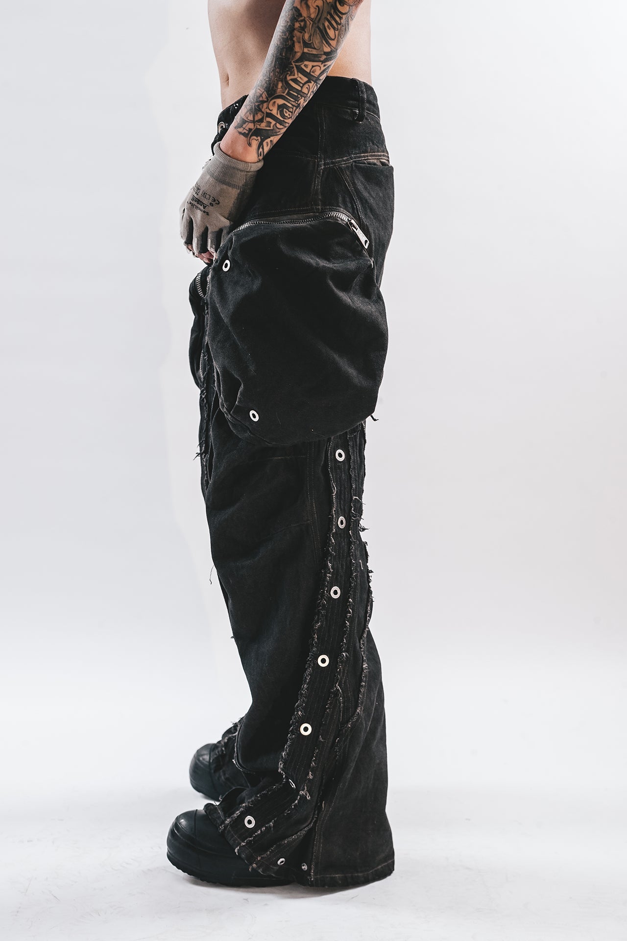 PANTALONI ORION CON BORDO CONSUMATO DRKLEI