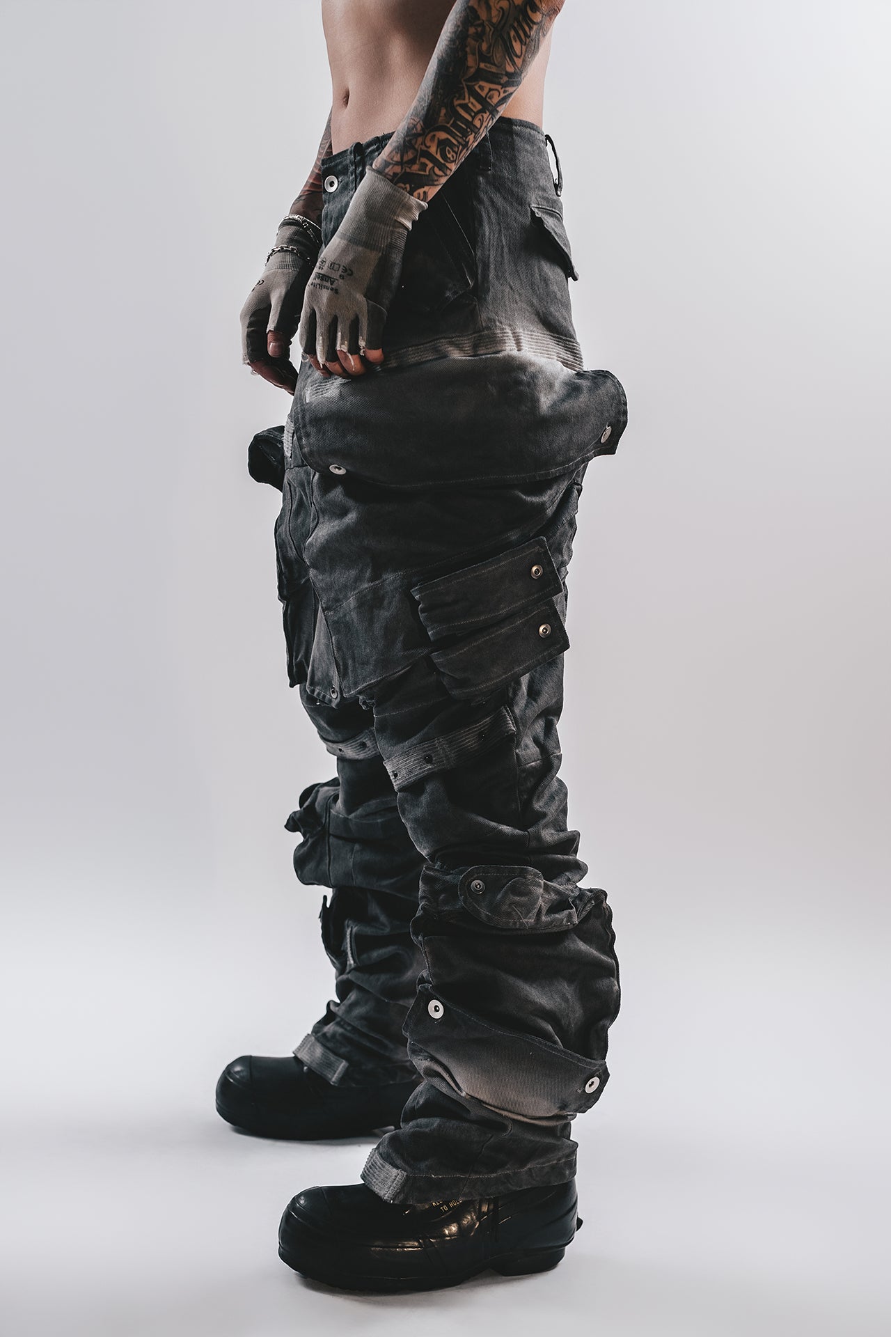 PANTALONI CARGO DRKLEI CON BORCHIE AD ARCO