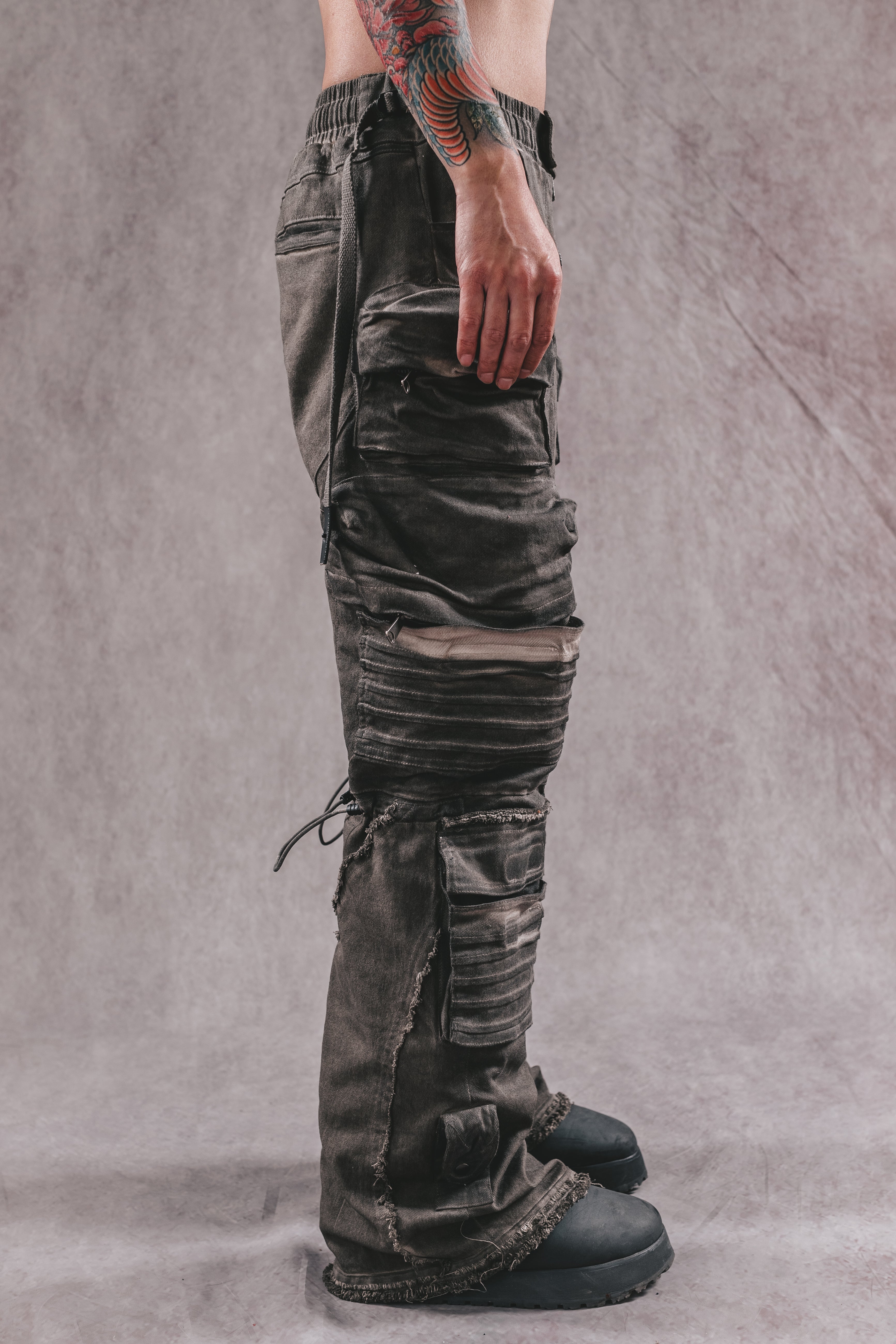 Pantaloni cargo stealth corazzati