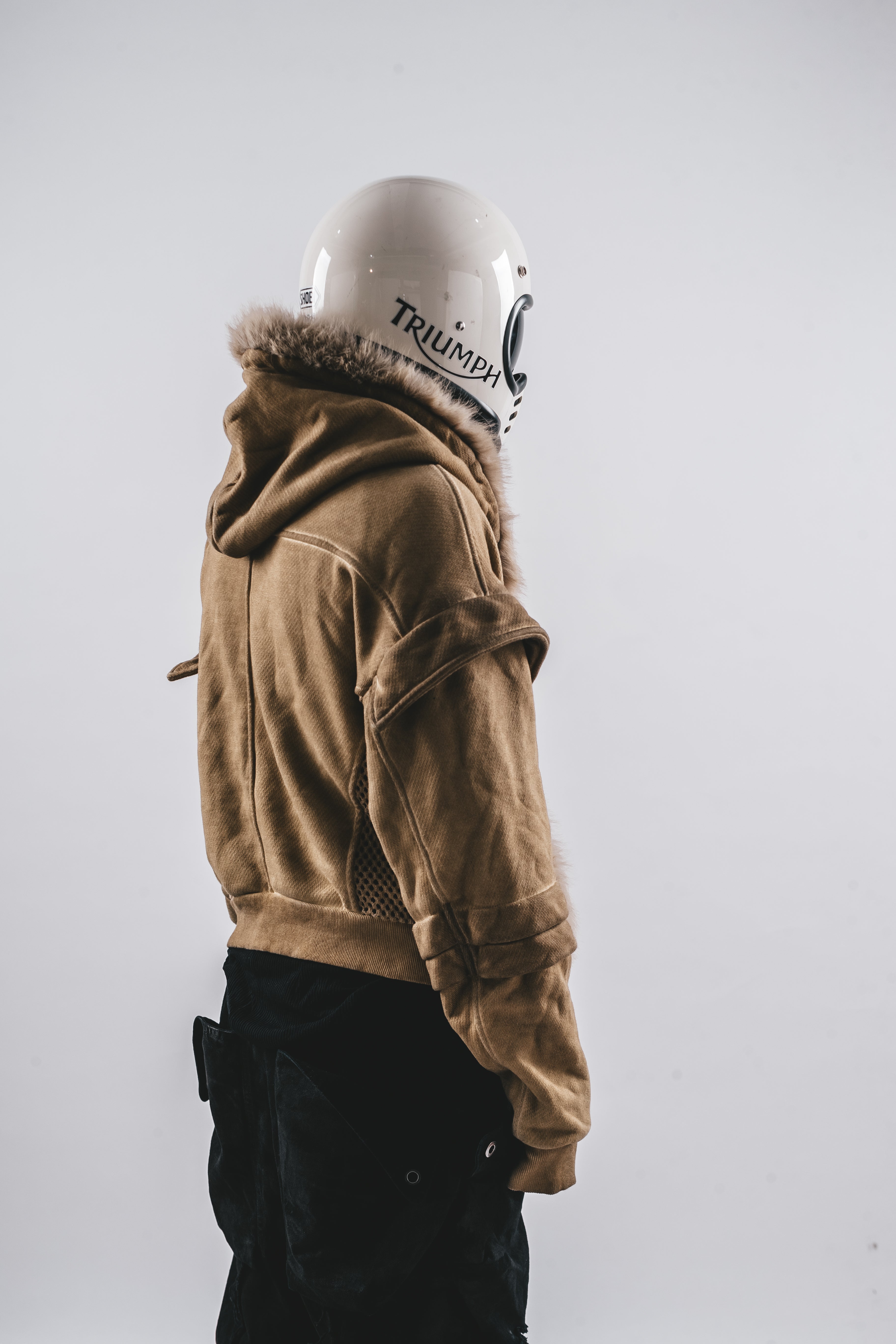 FELPA CON CAPPUCCIO IN PELLICCIA LAVATA DRKLEI