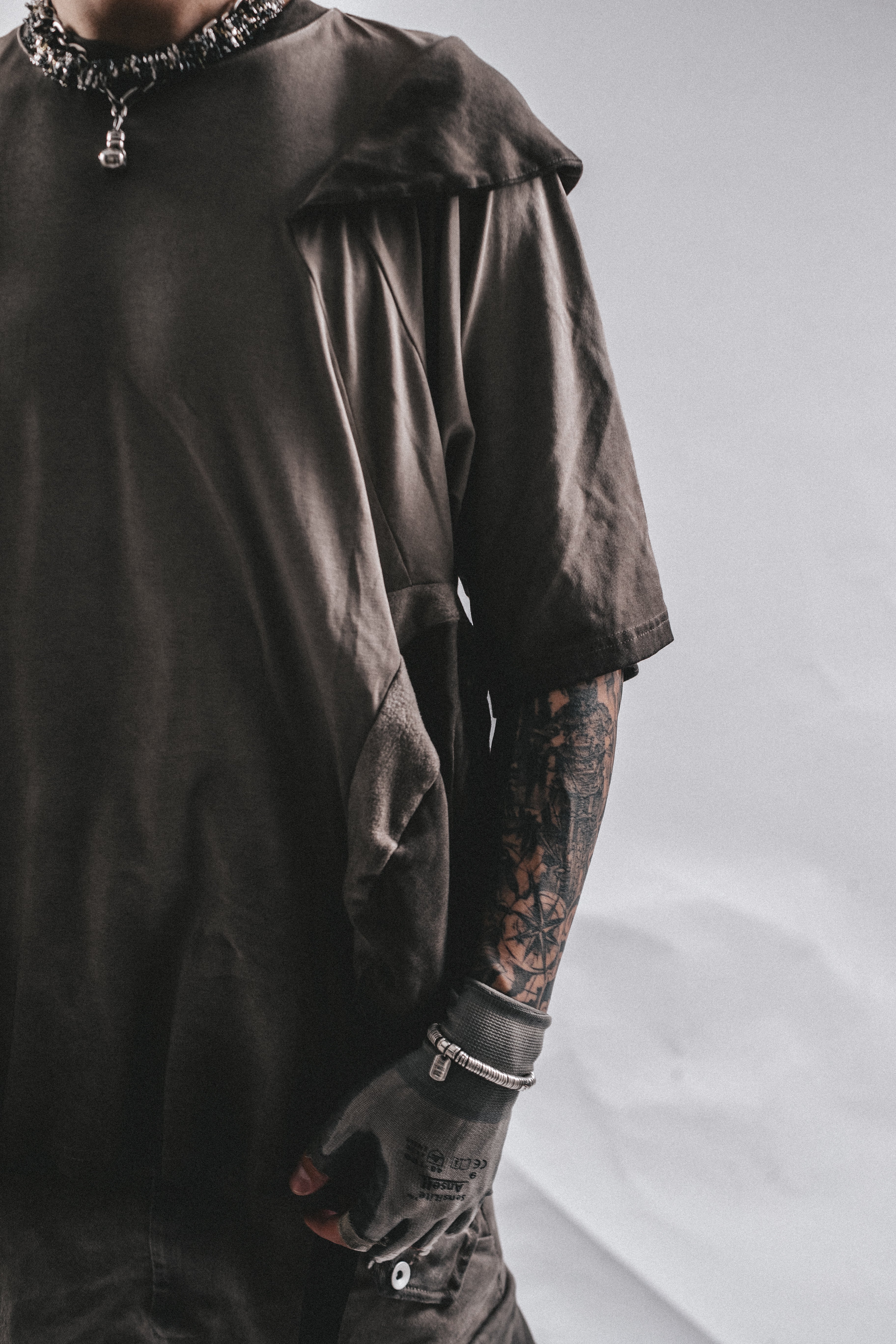 T-SHIRT DECOSTRUITA DRKLEI NETSCAR