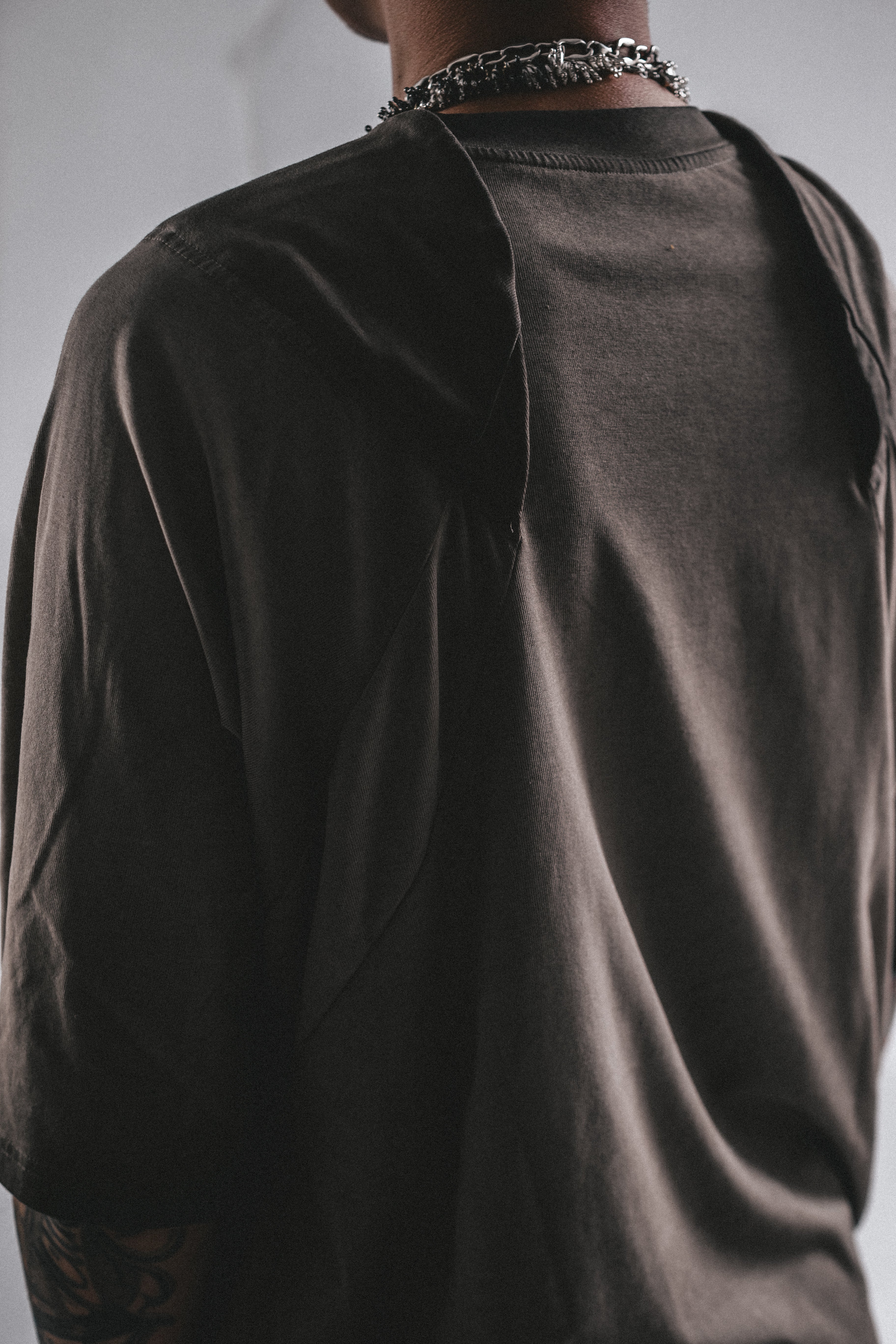 T-SHIRT DECOSTRUITA DRKLEI NETSCAR