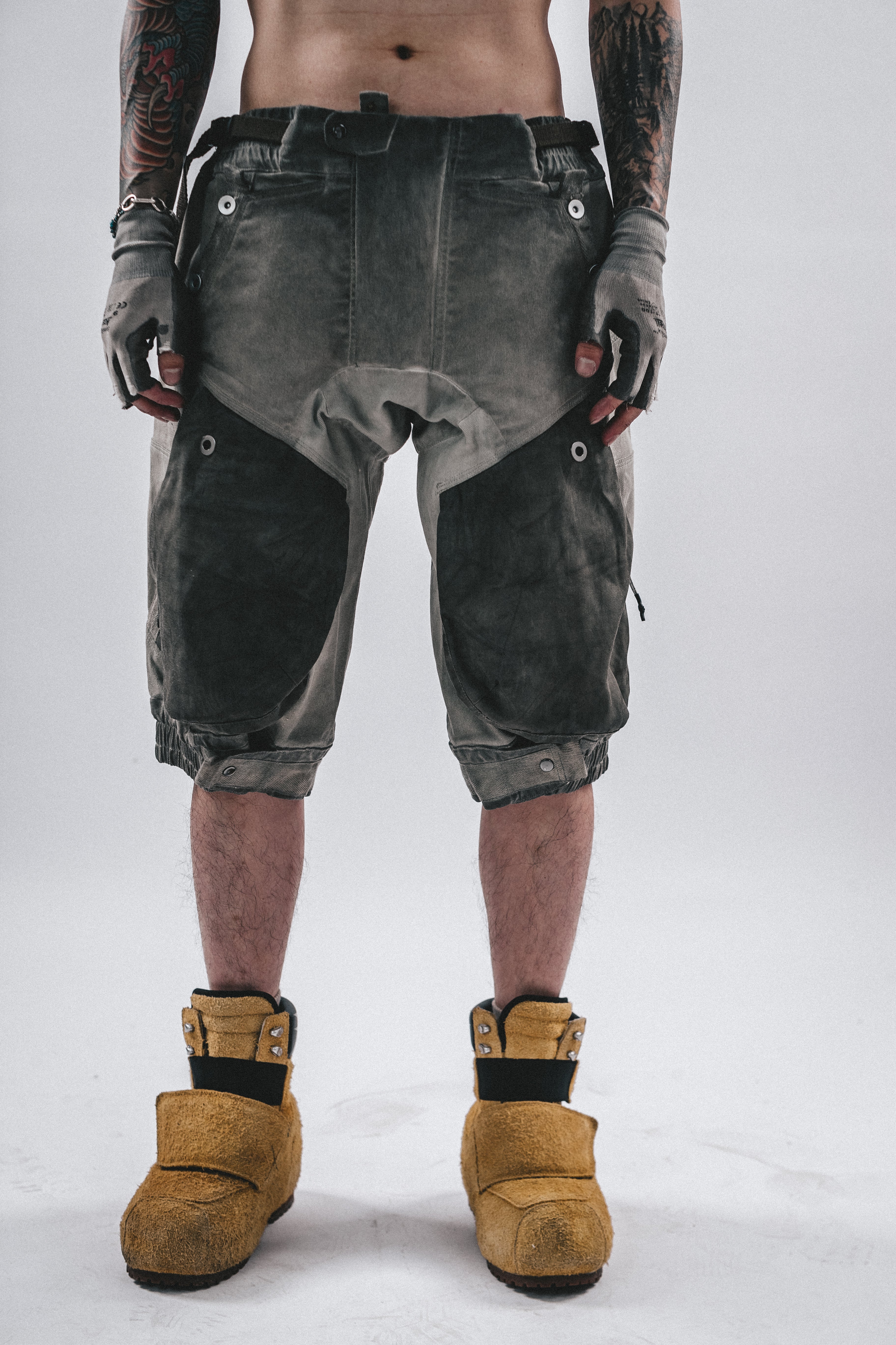 PANTALONCINI TECNICI CON RAPPRESENTAZIONE DRKLEI