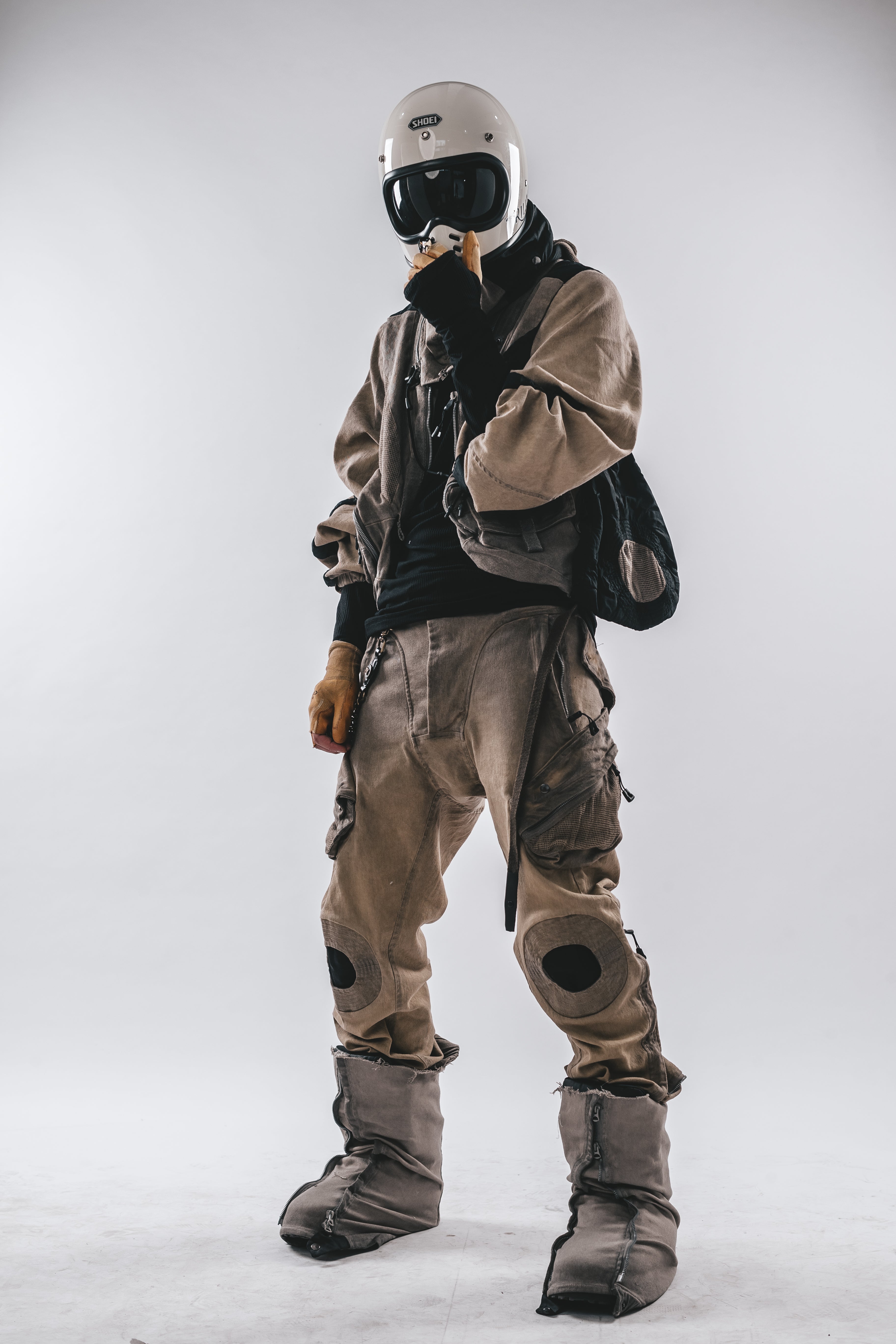 Giacca corta a strati con cappuccio in rete staccabile