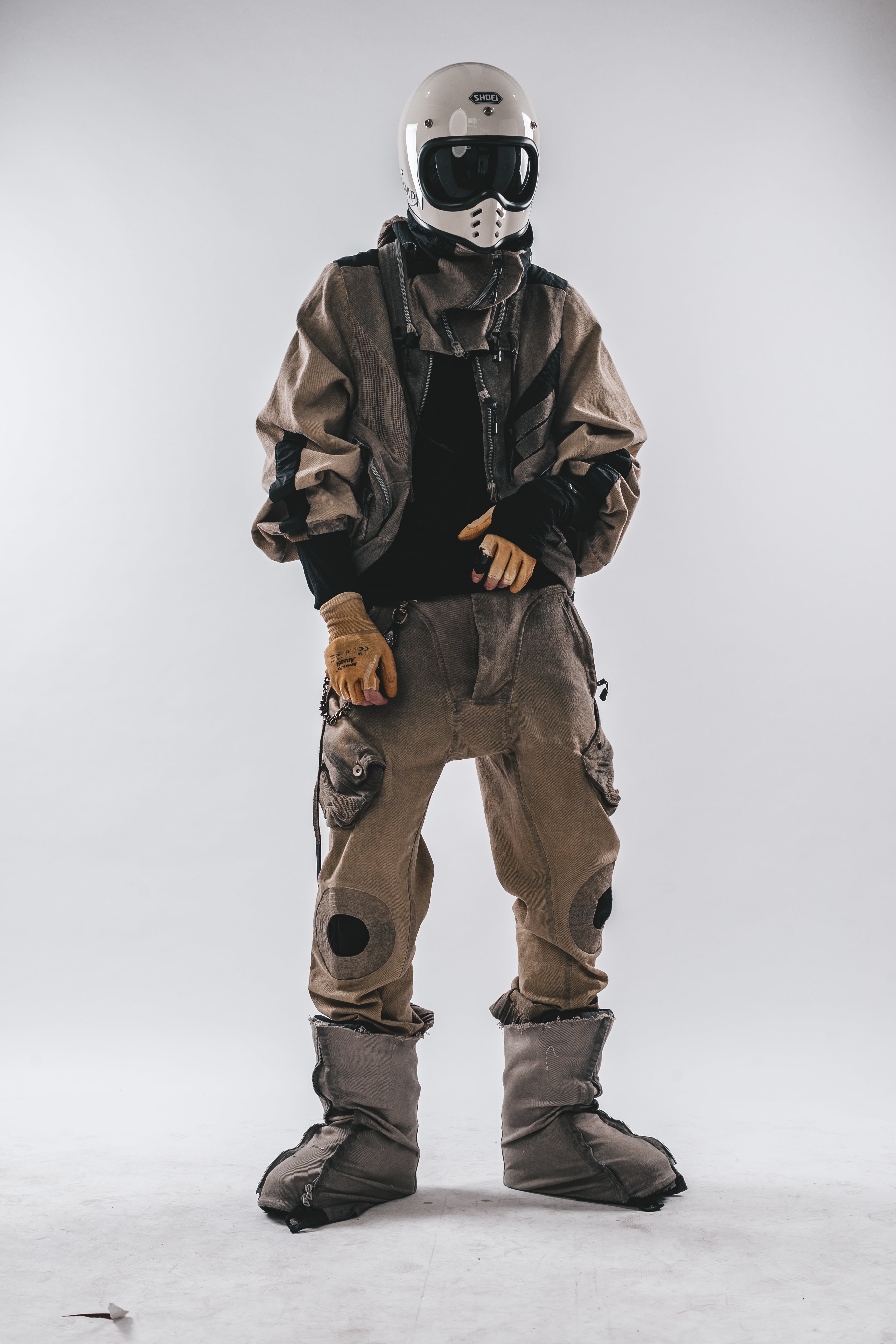 Giacca corta a strati con cappuccio in rete staccabile