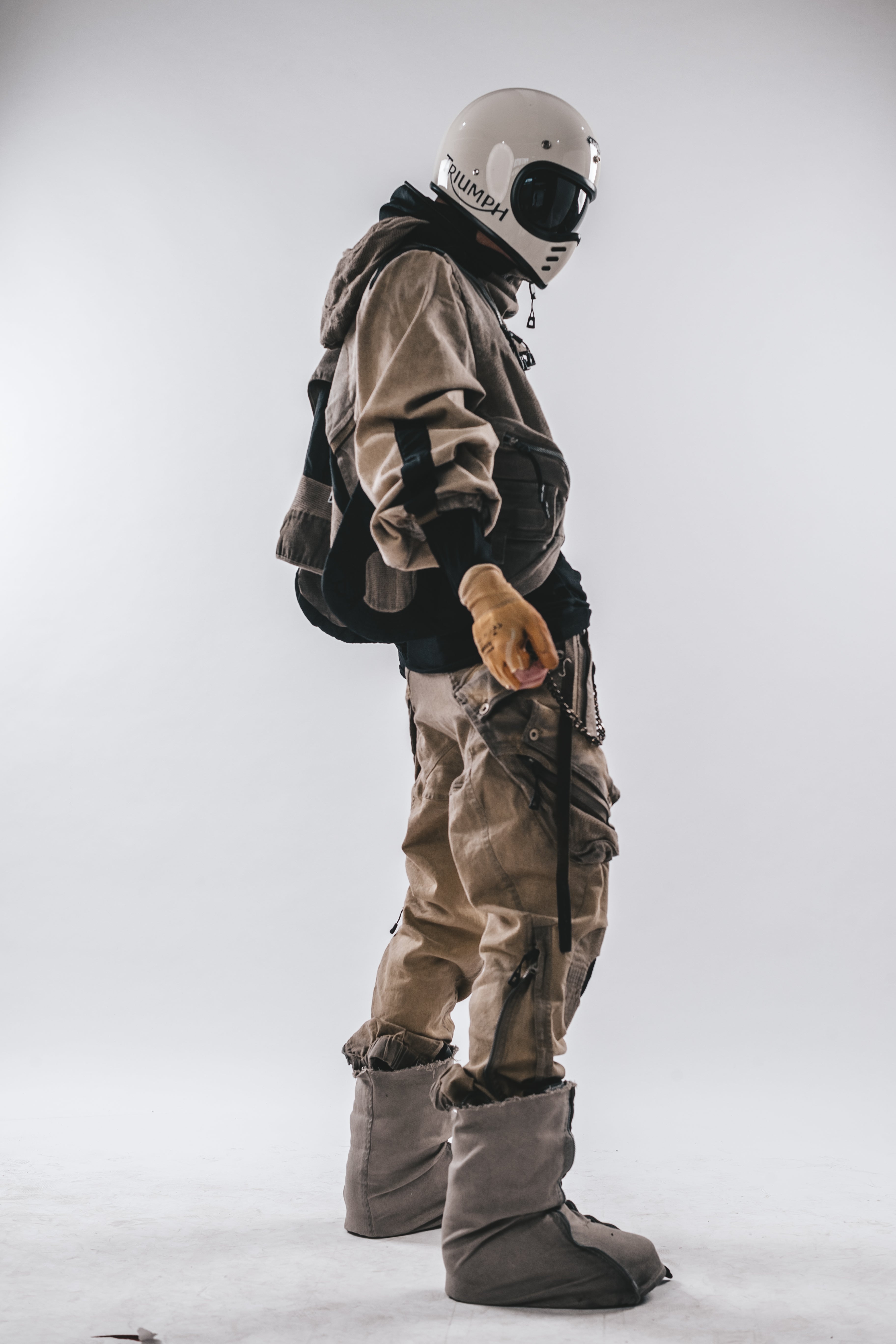 Giacca corta a strati con cappuccio in rete staccabile