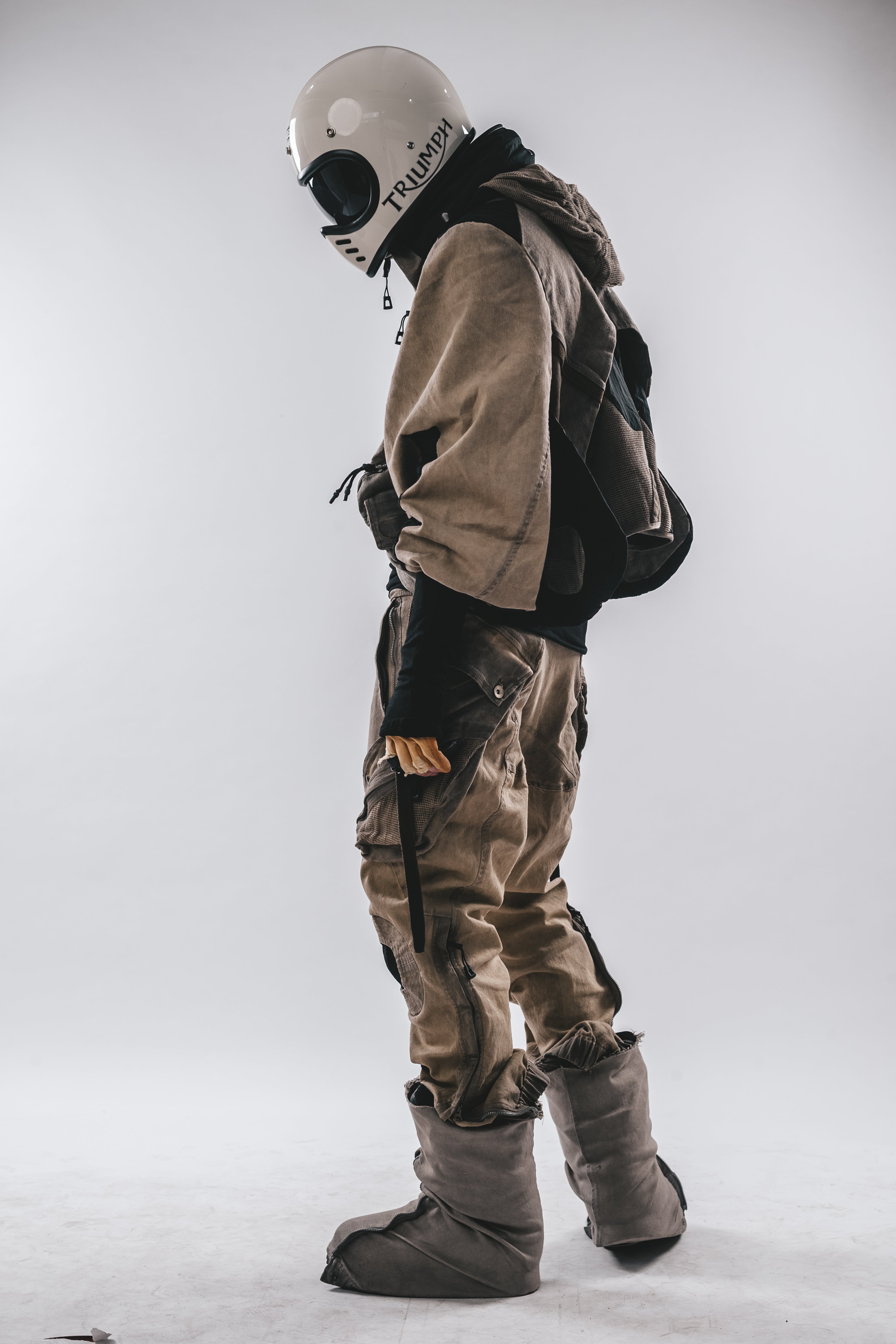 Giacca corta a strati con cappuccio in rete staccabile