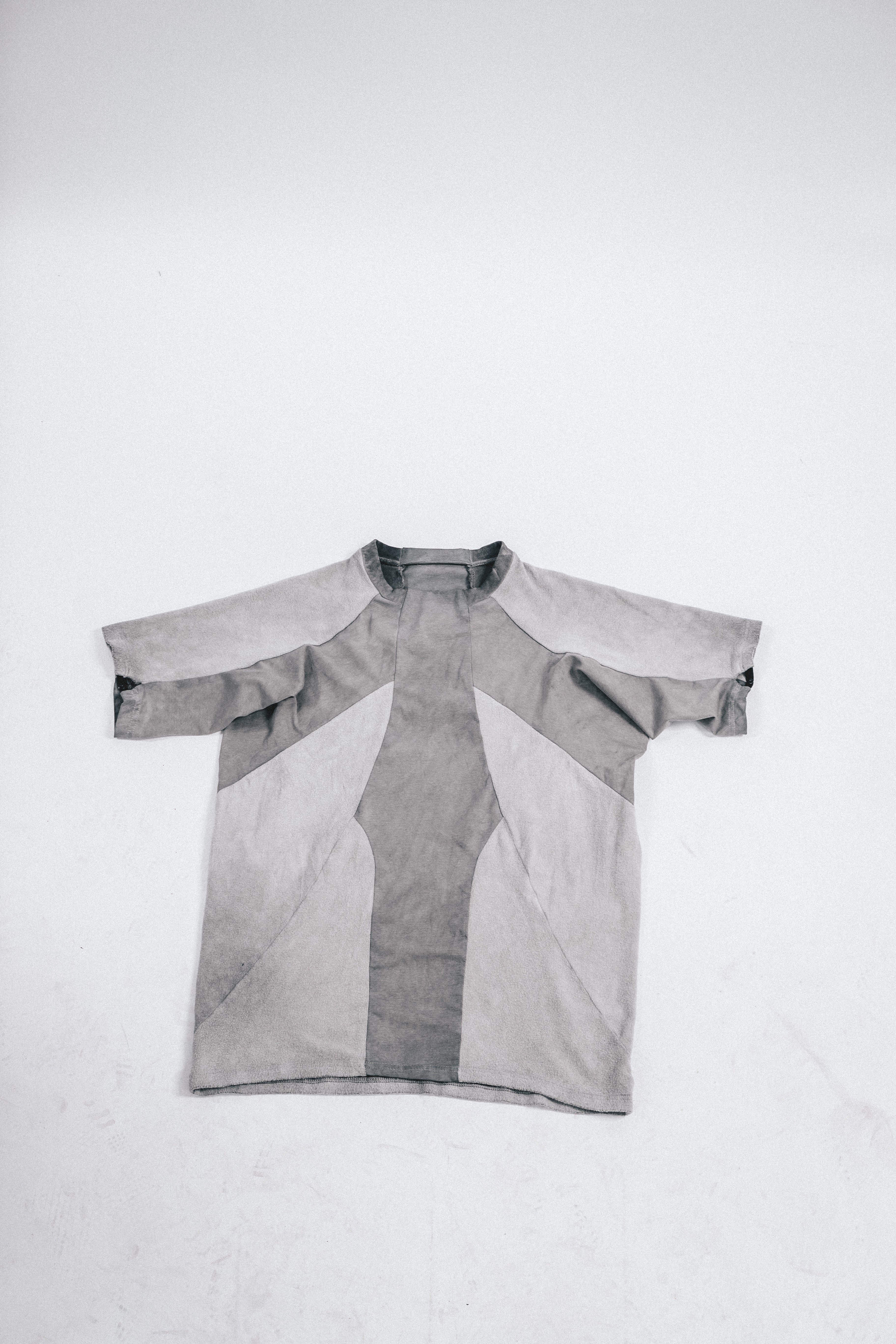 T-shirt tecnica con cuciture DRKLEI FADECORE