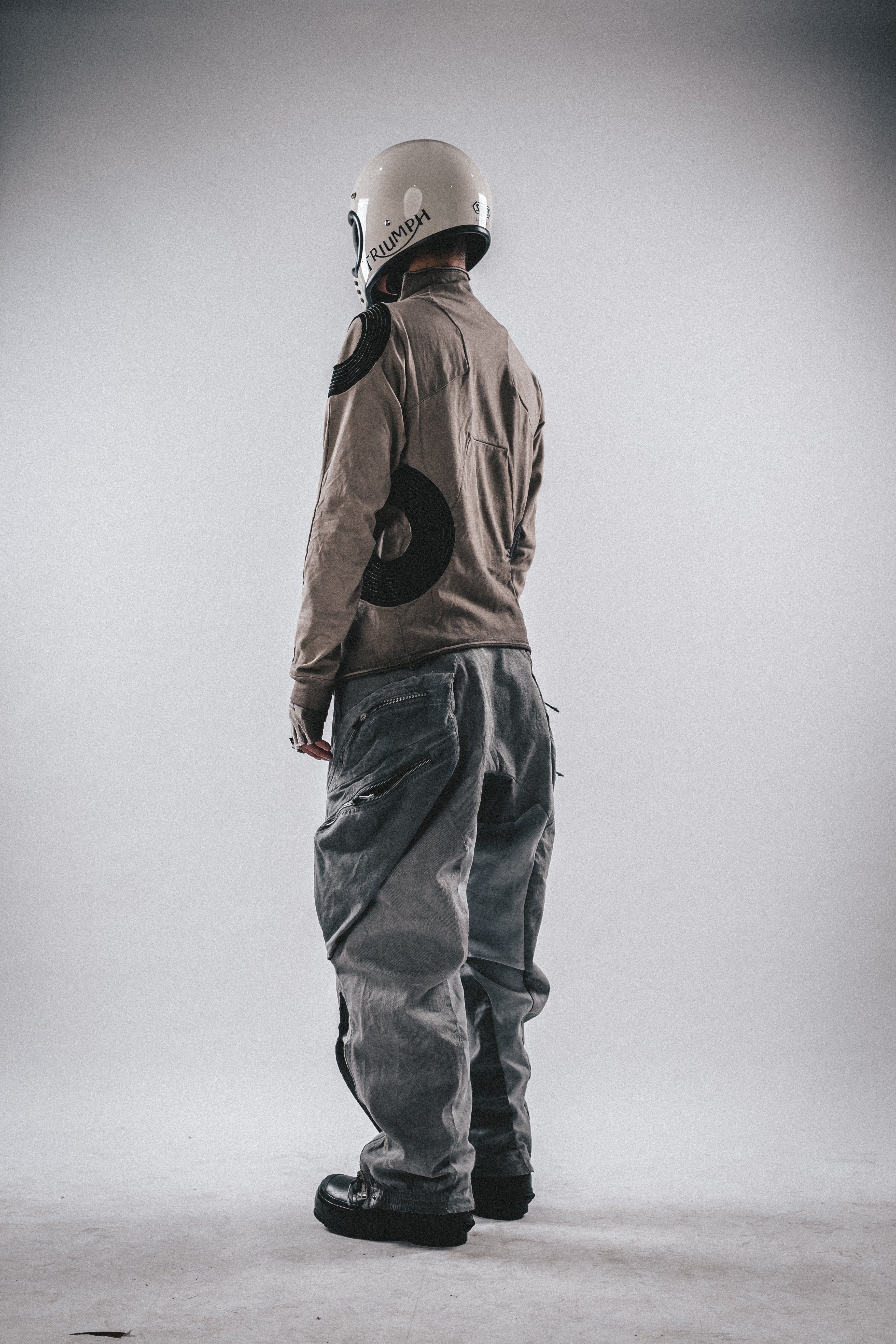 Maglietta a maniche lunghe slim fit con taglio geometrico