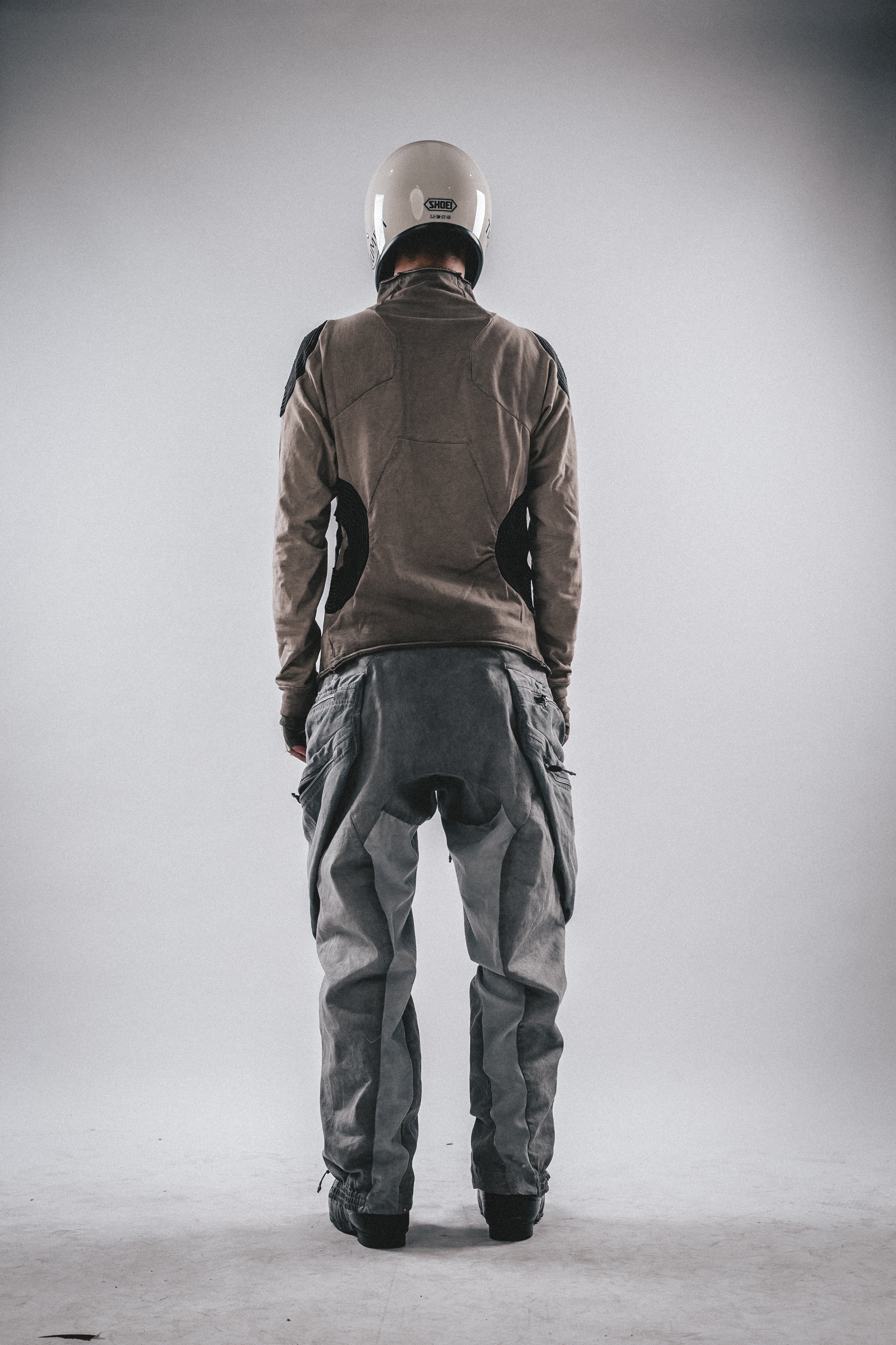 Maglietta a maniche lunghe slim fit con taglio geometrico