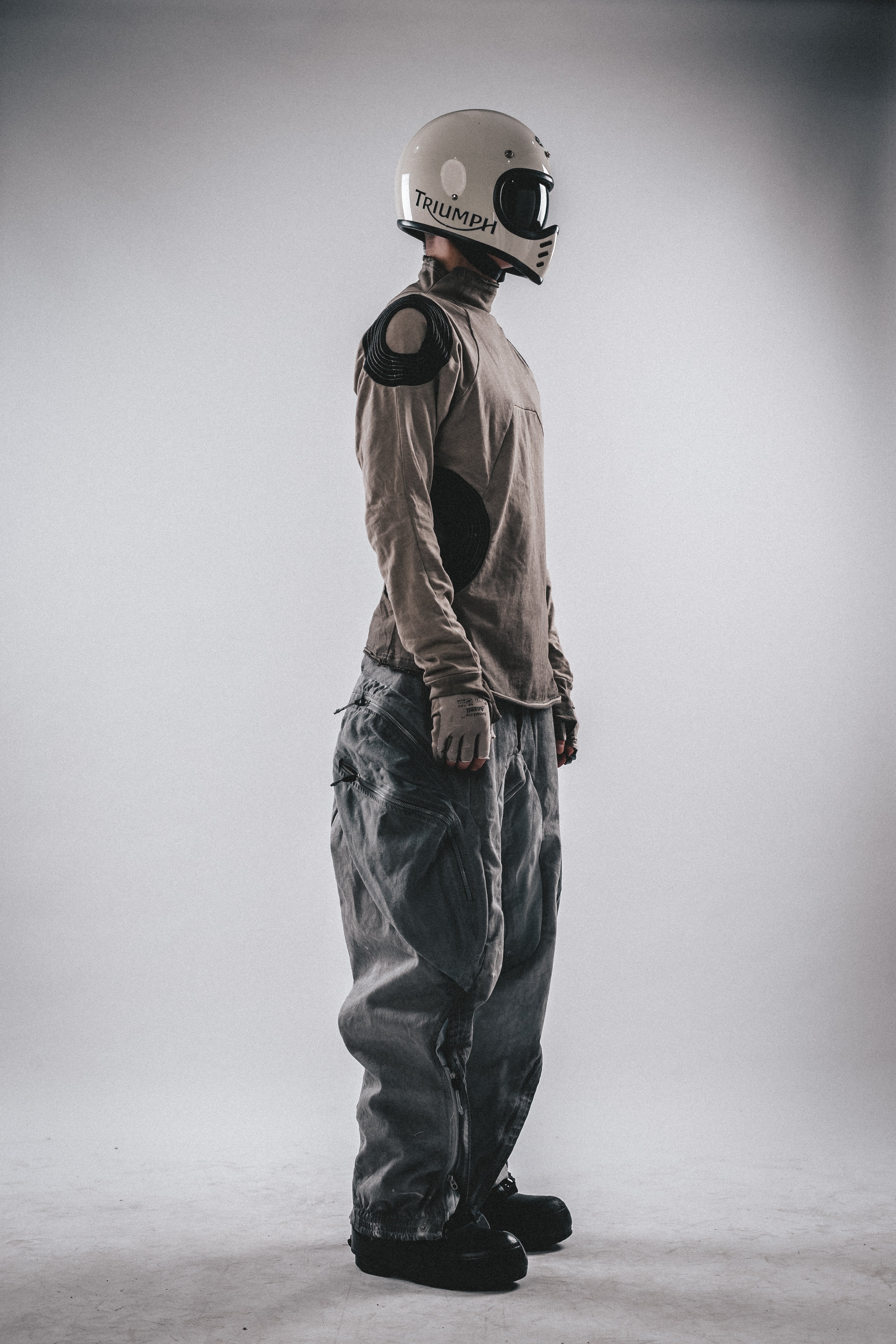 Maglietta a maniche lunghe slim fit con taglio geometrico