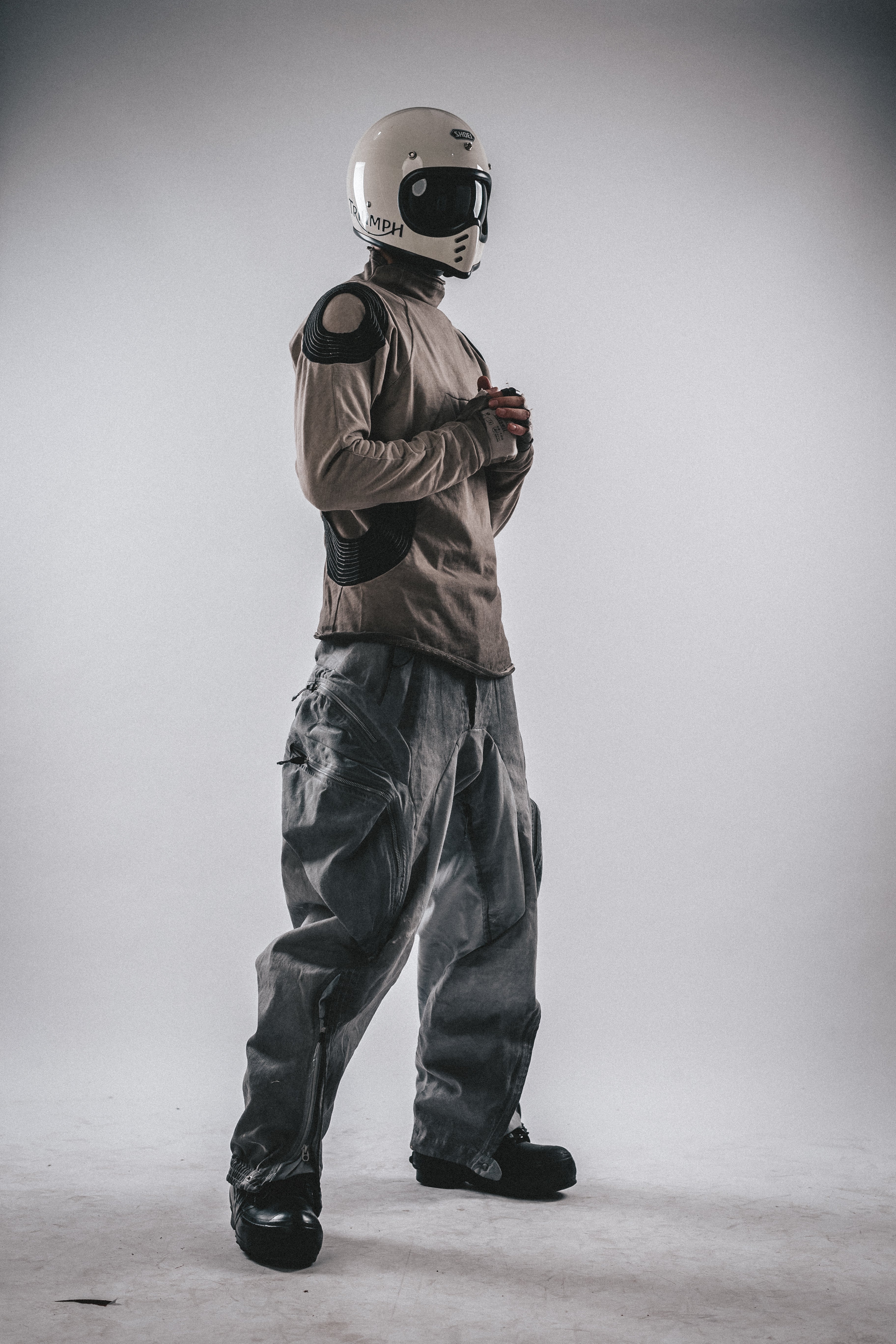 Maglietta a maniche lunghe slim fit con taglio geometrico