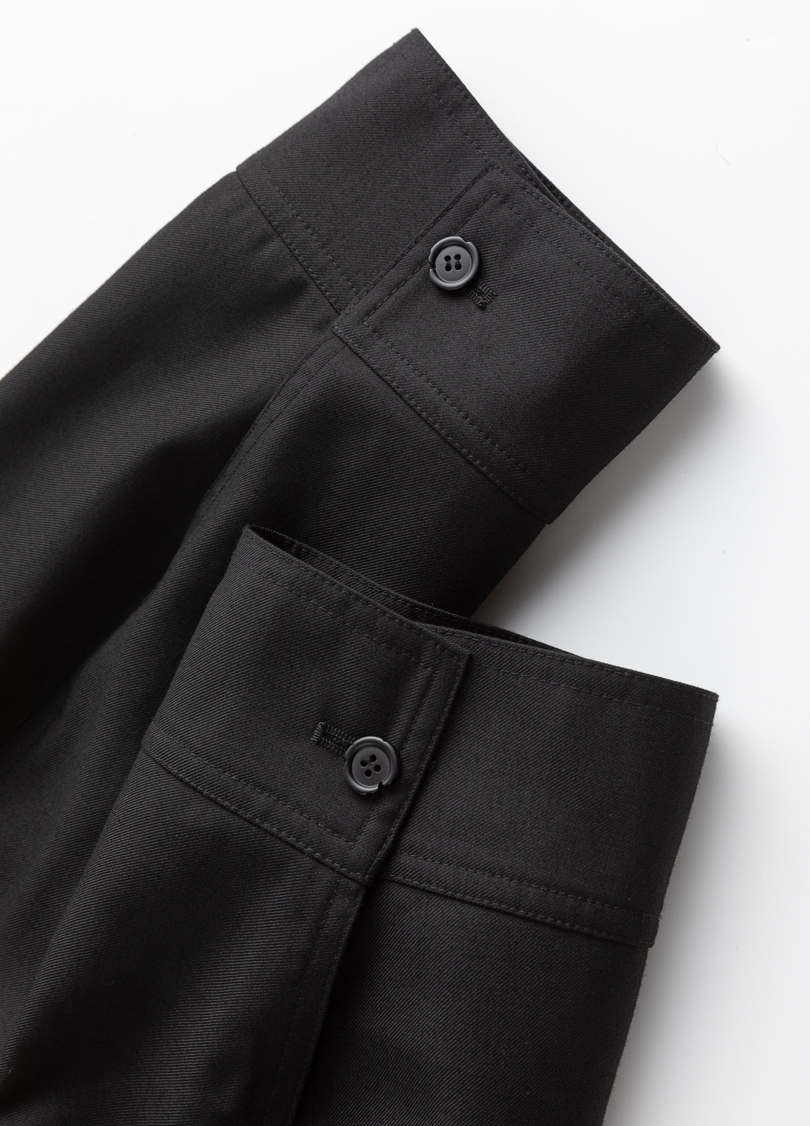 Cappotto antivento a coste con scollo a V 23FW