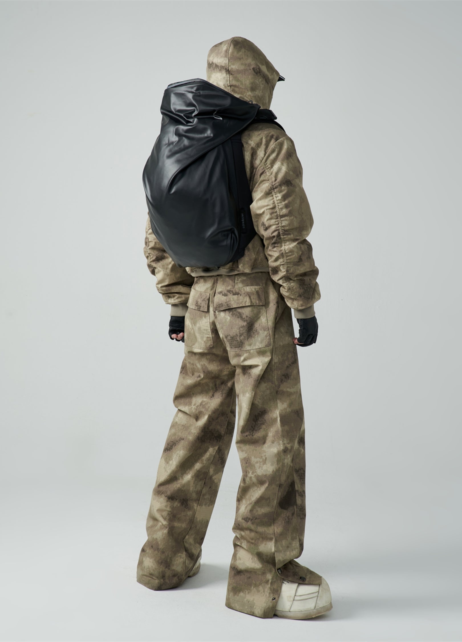 Felpa con cappuccio e cerniera mimetica 22FW