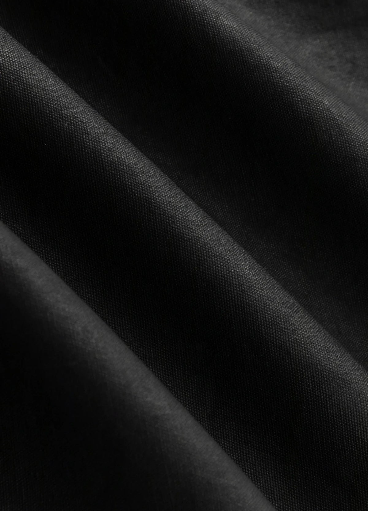 Contrasting matte panel surface.