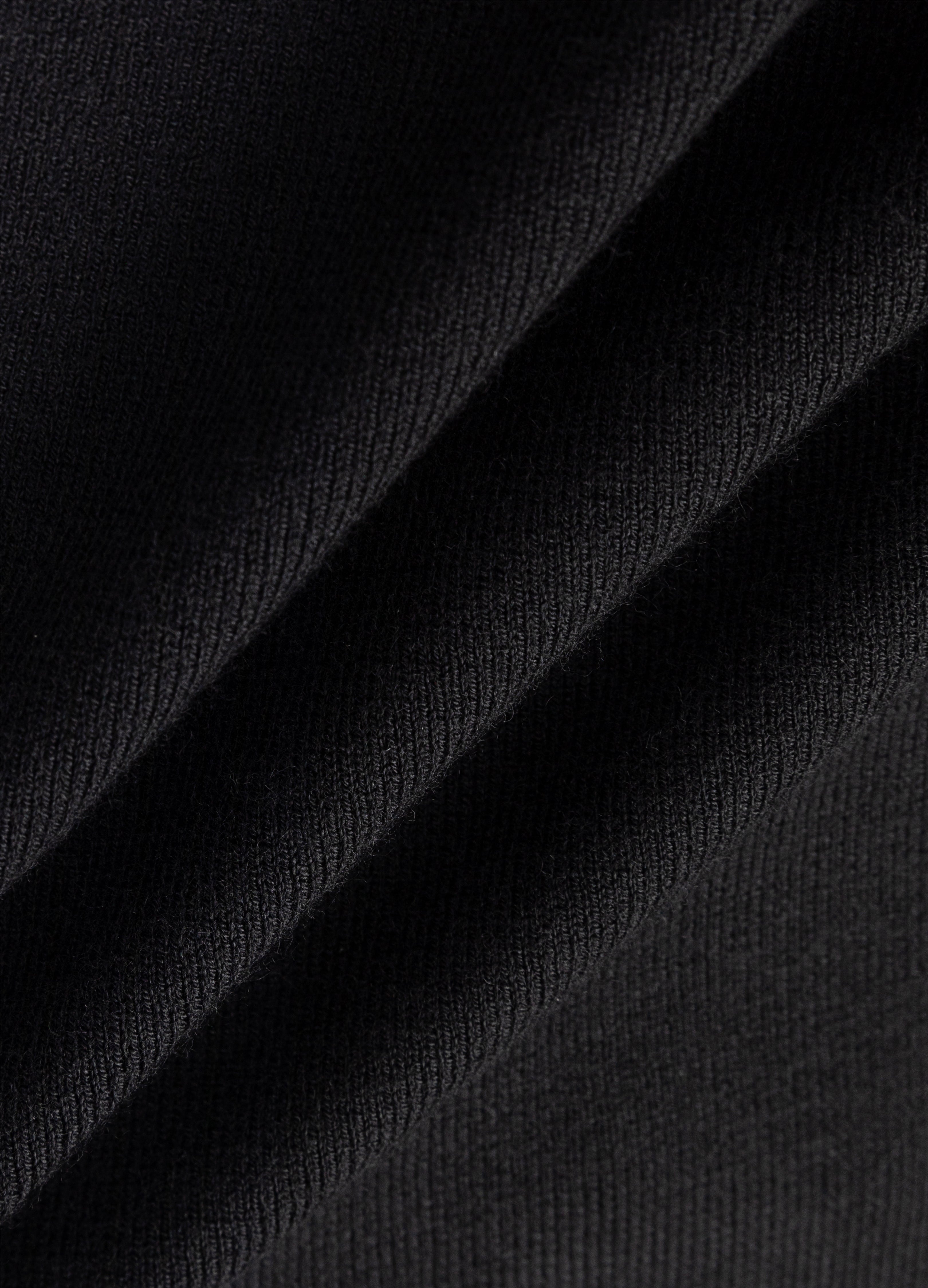 26SS RELAXED V-NECK KNIT SWEATER